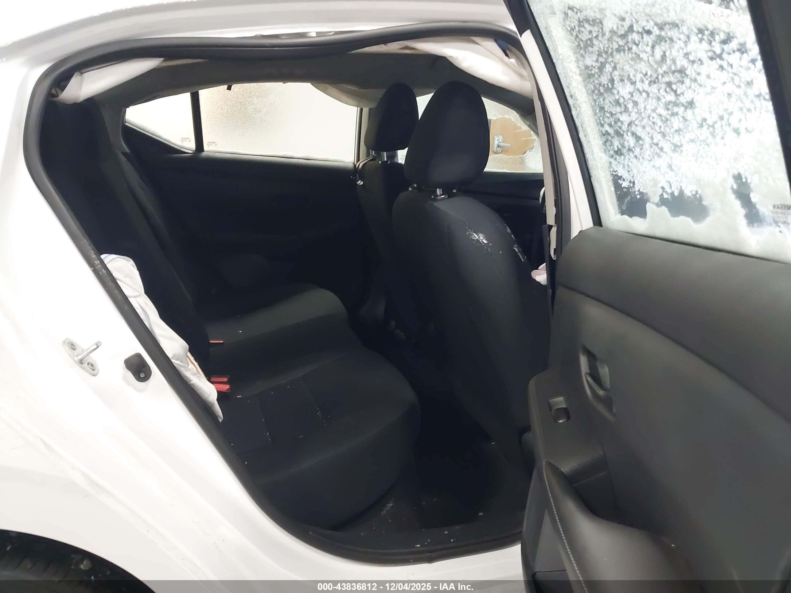 NISSAN SENTRA image 8