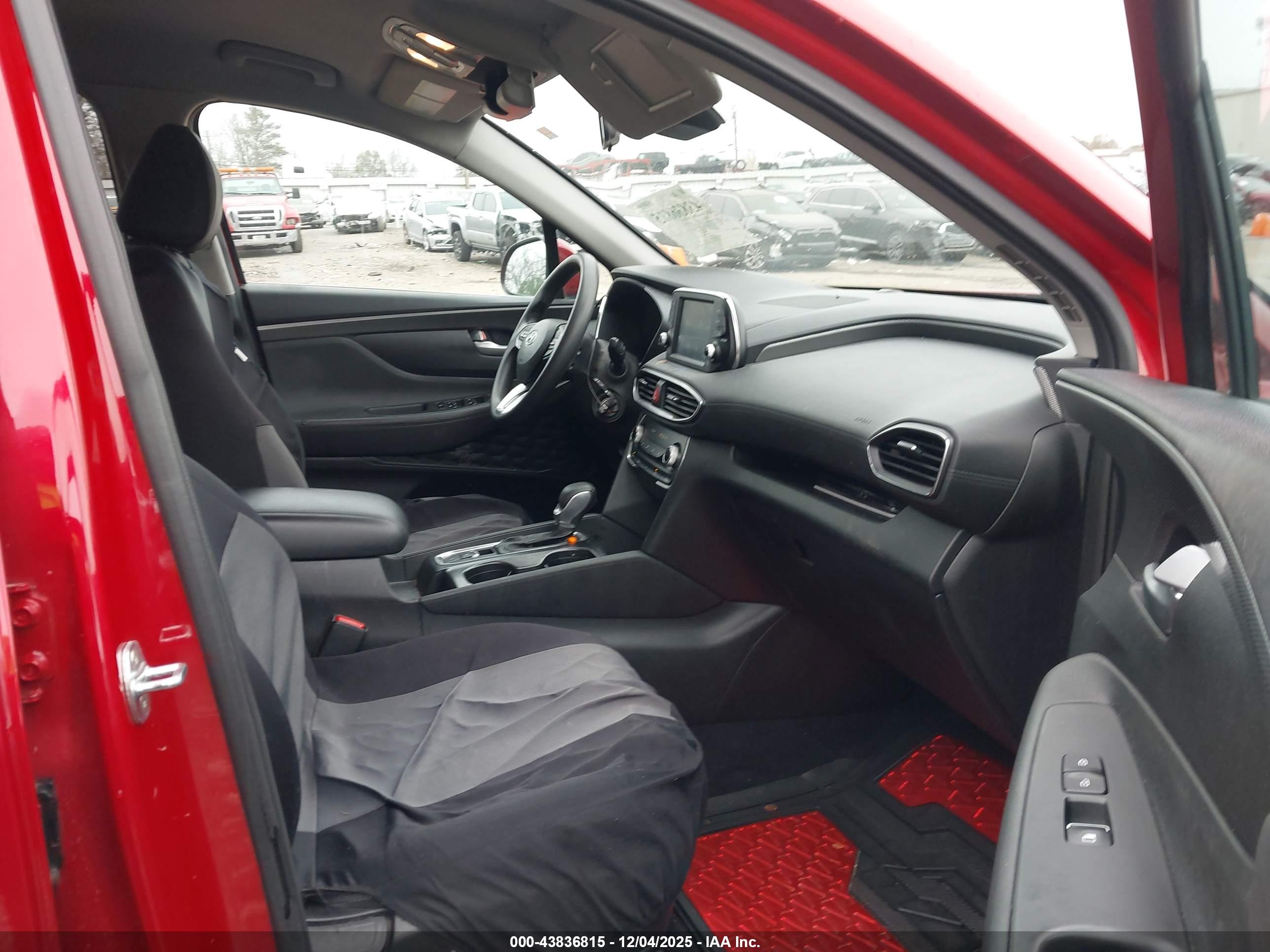 HYUNDAI SANTA image 5