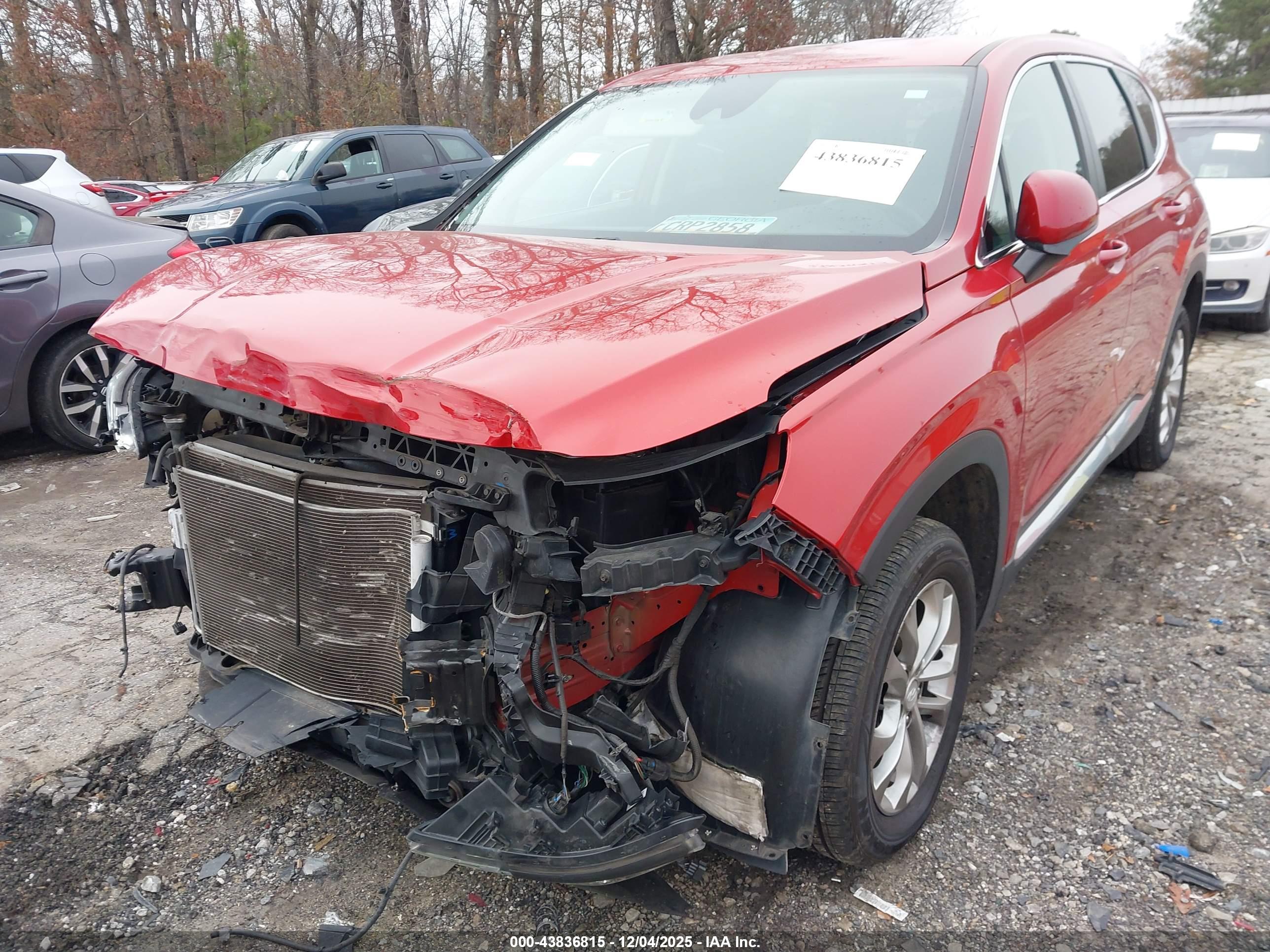 HYUNDAI SANTA image 6
