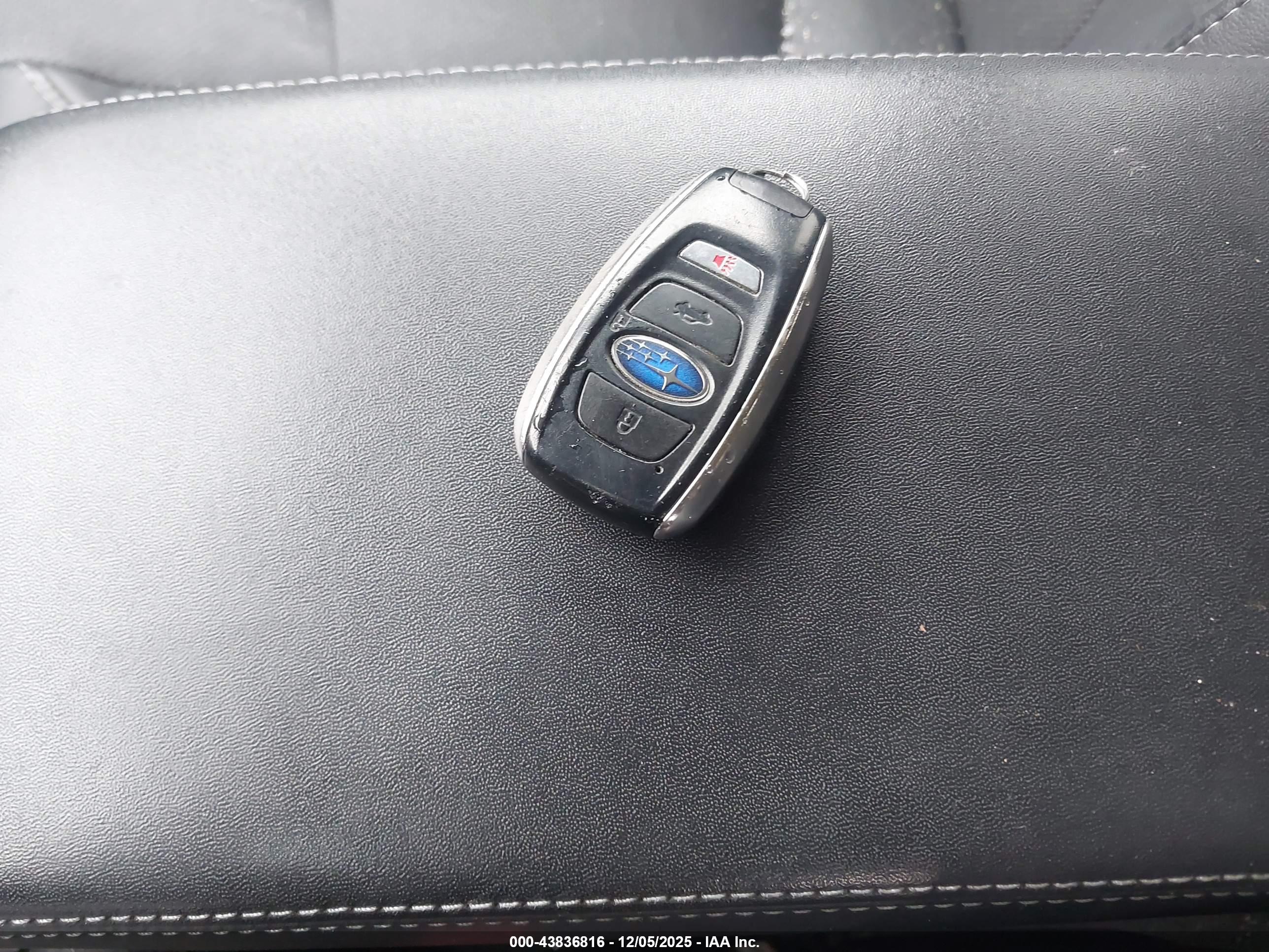 SUBARU OUTBACK image 11