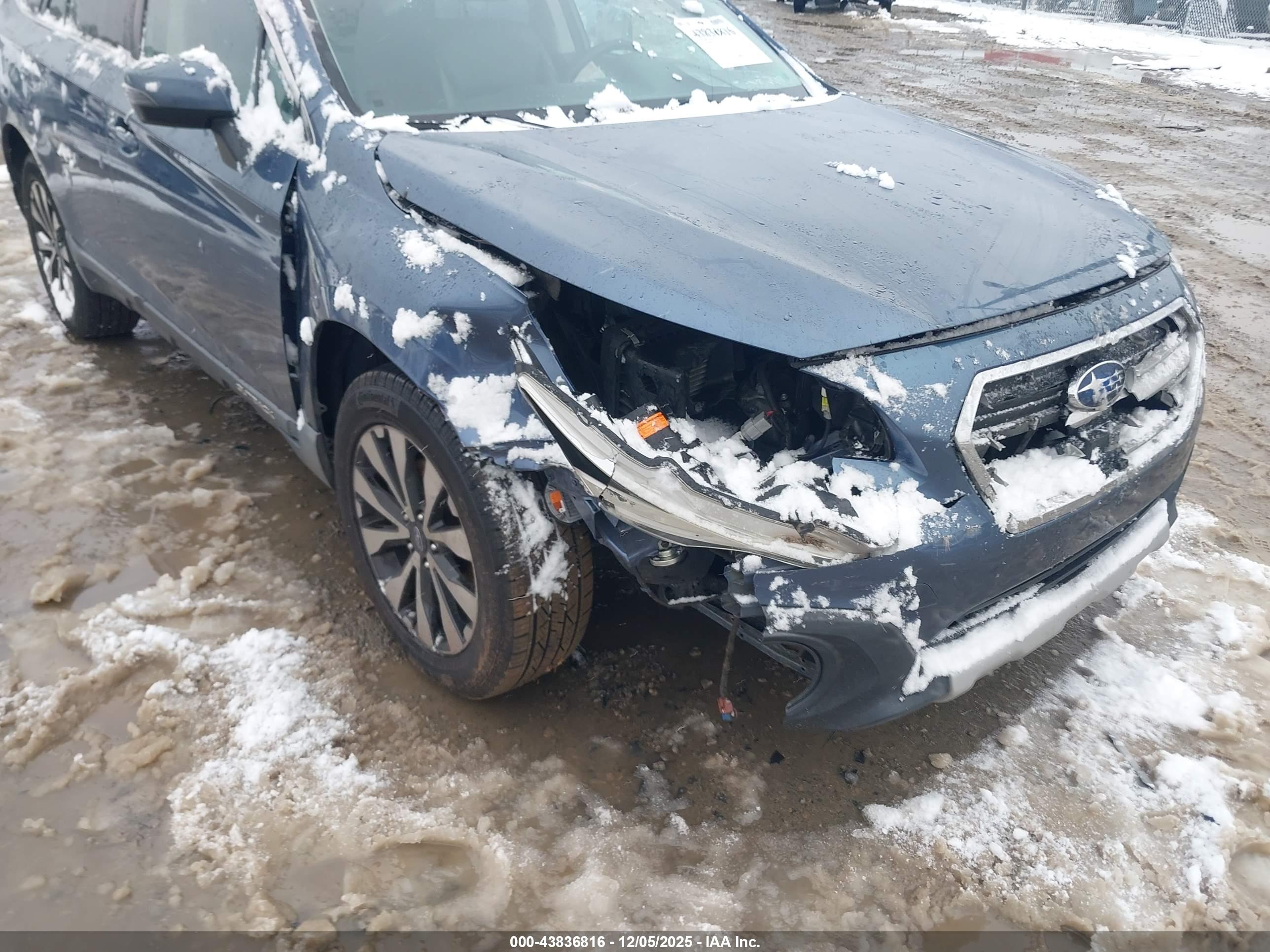 SUBARU OUTBACK image 6