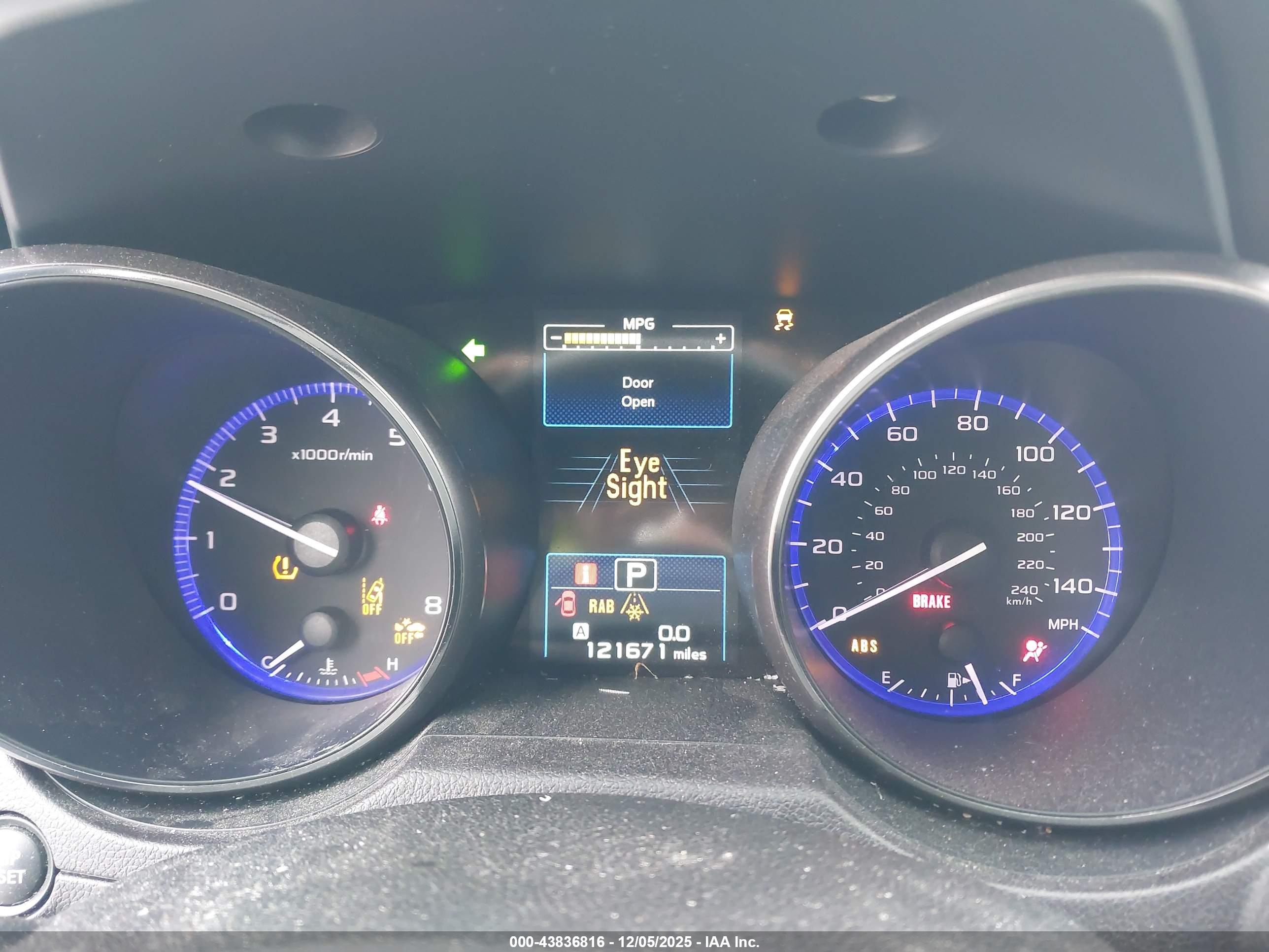 SUBARU OUTBACK image 7
