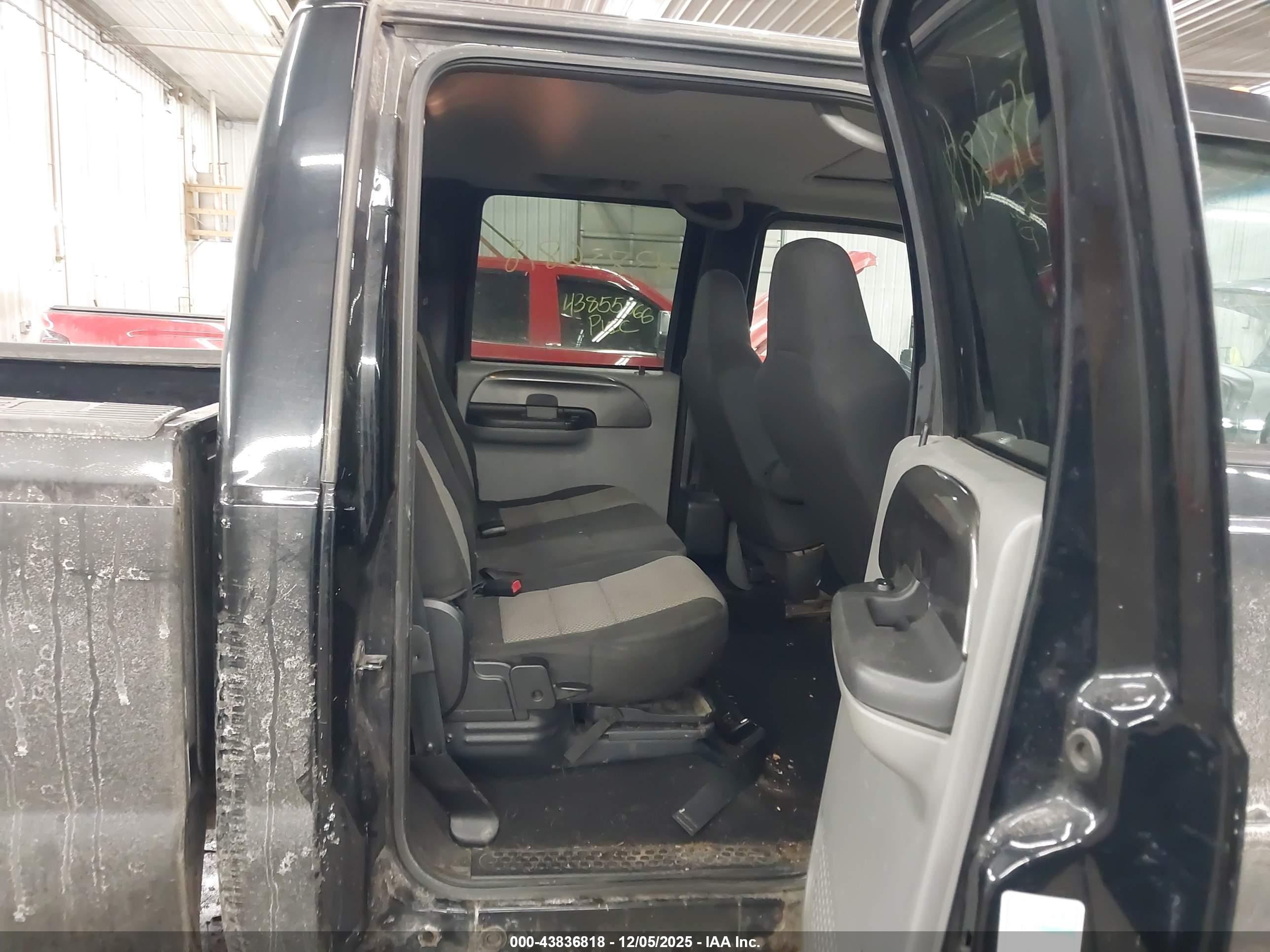 FORD F-250 image 8