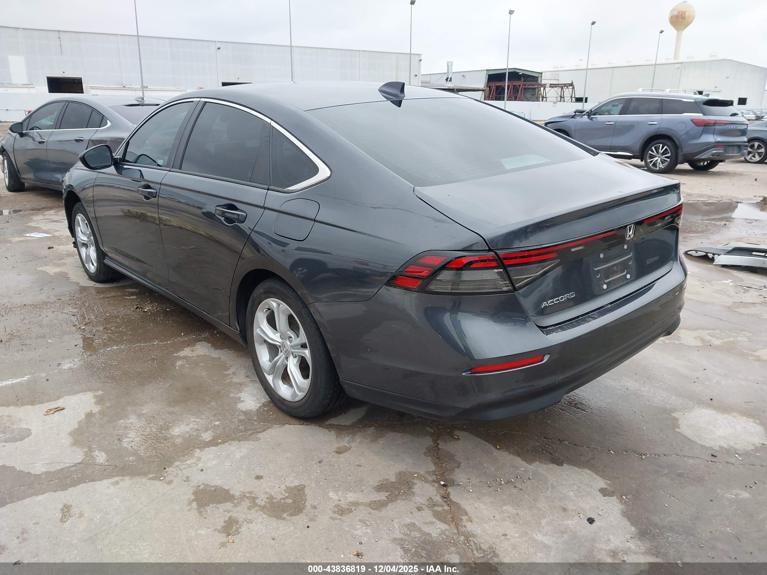 HONDA ACCORD image 3