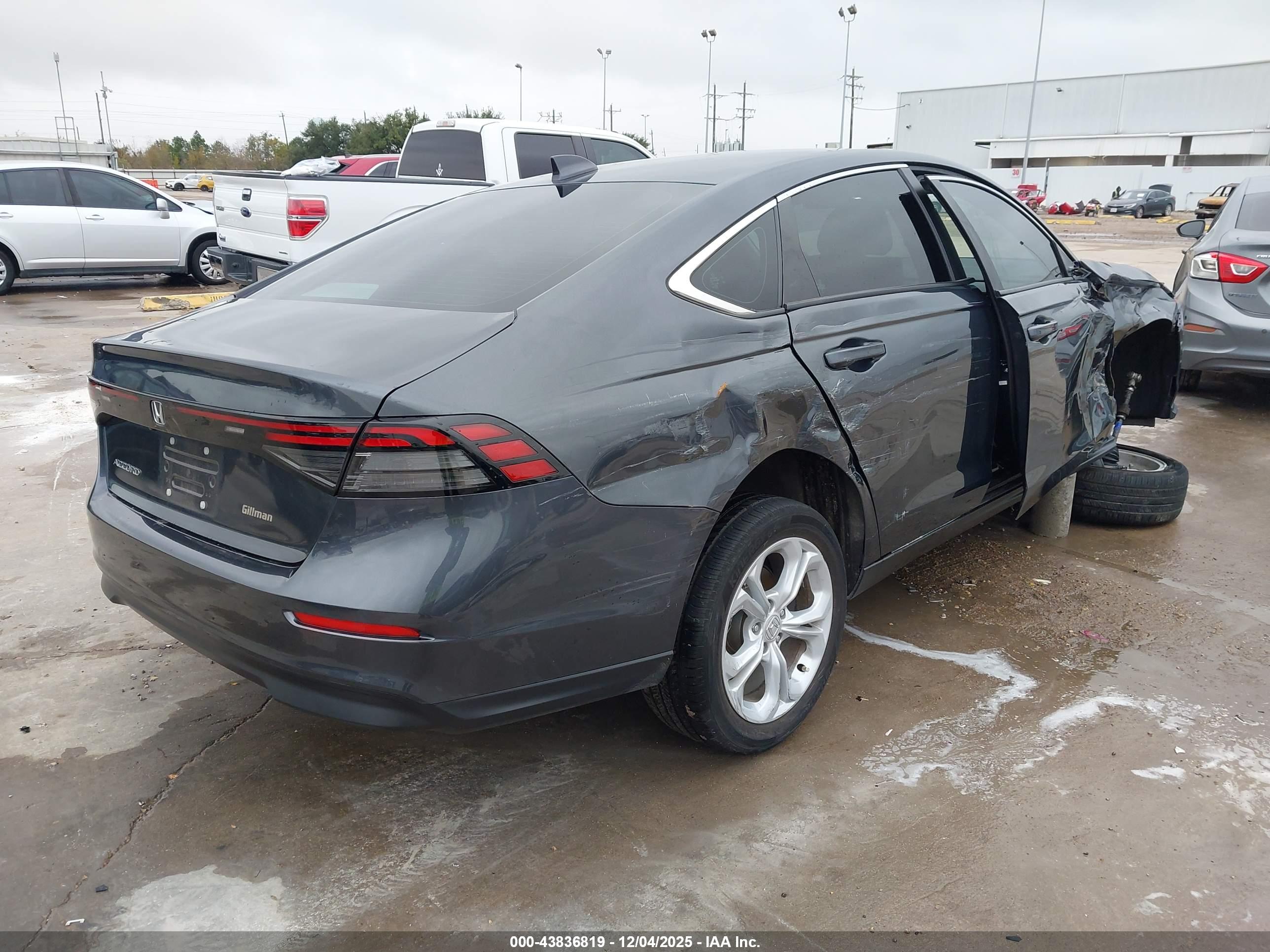 HONDA ACCORD image 4