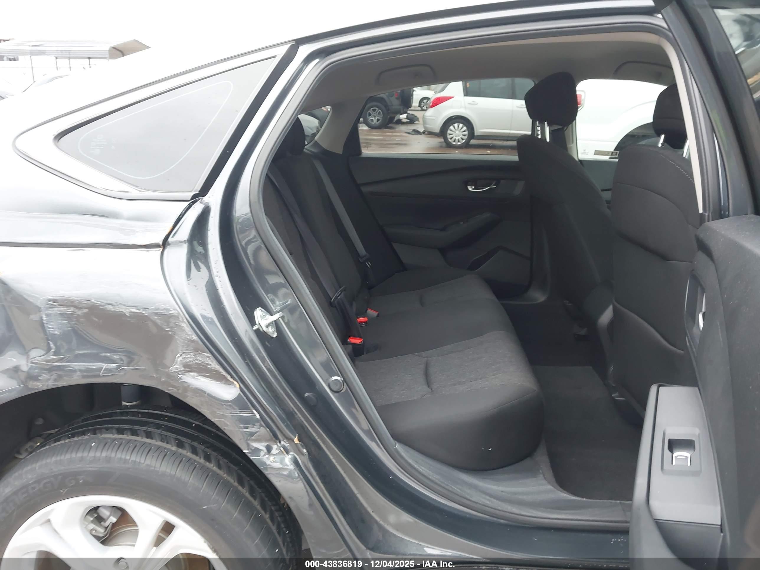 HONDA ACCORD image 8