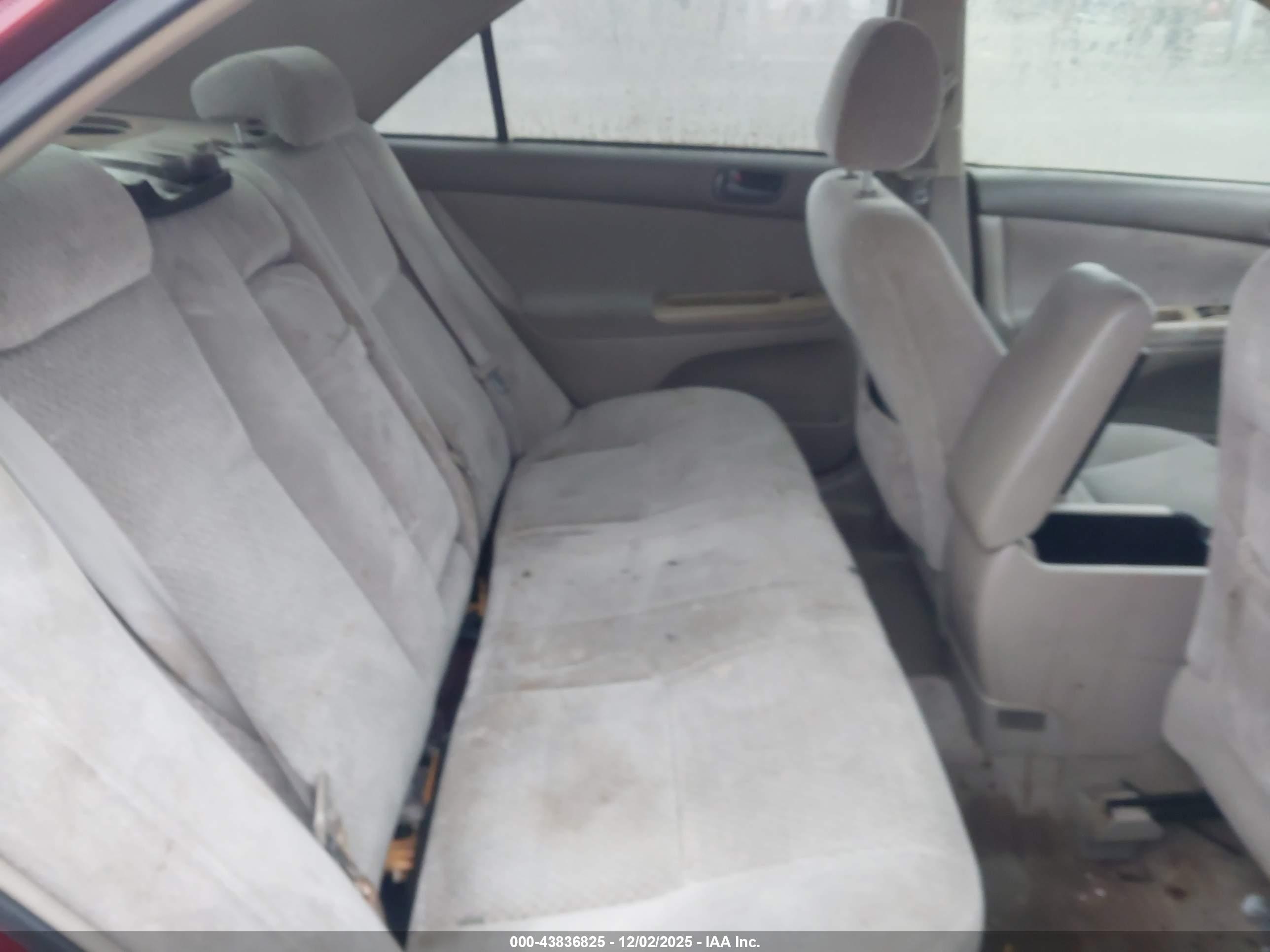 TOYOTA CAMRY image 8