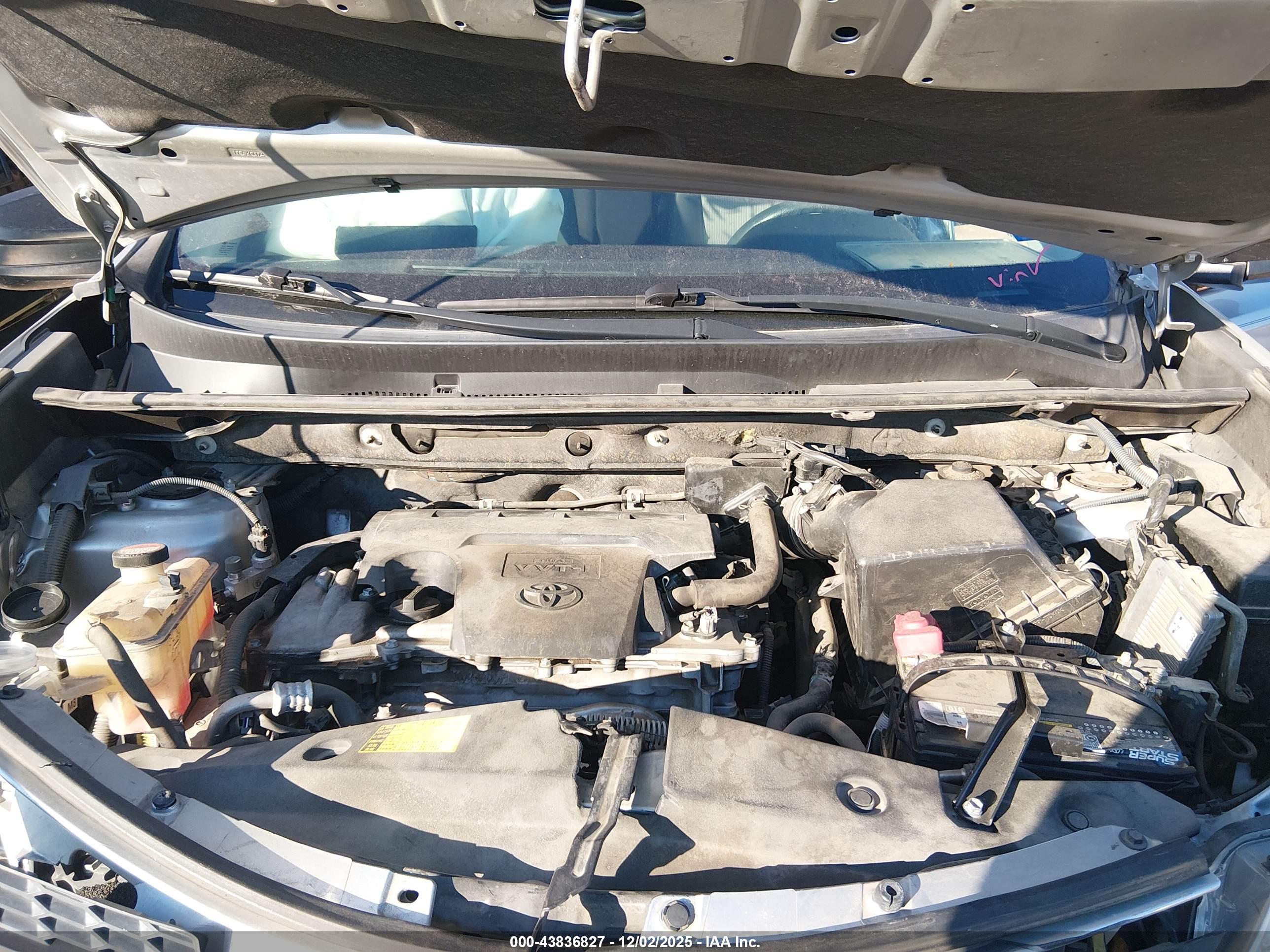 TOYOTA RAV4 image 10