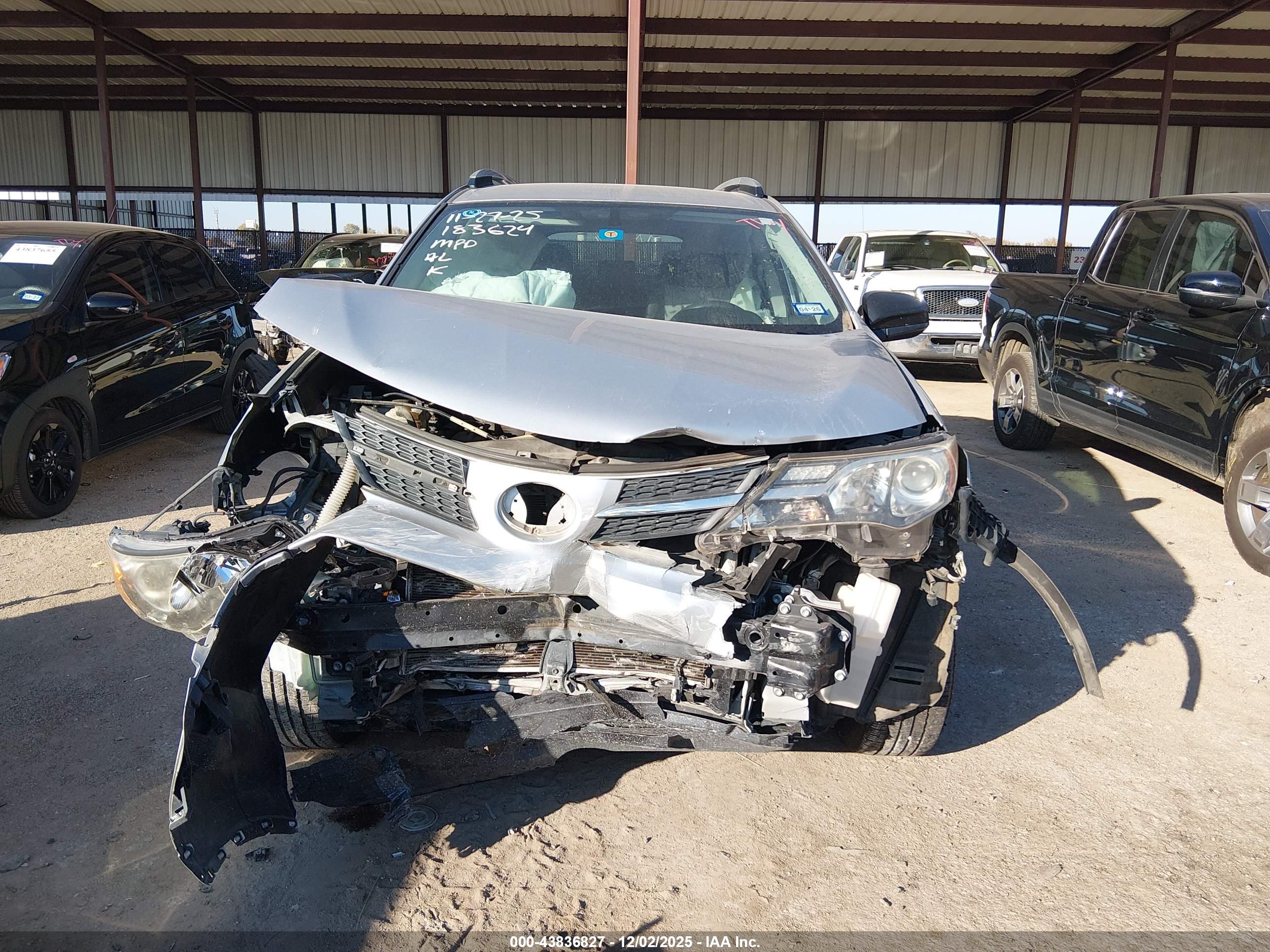 TOYOTA RAV4 image 6