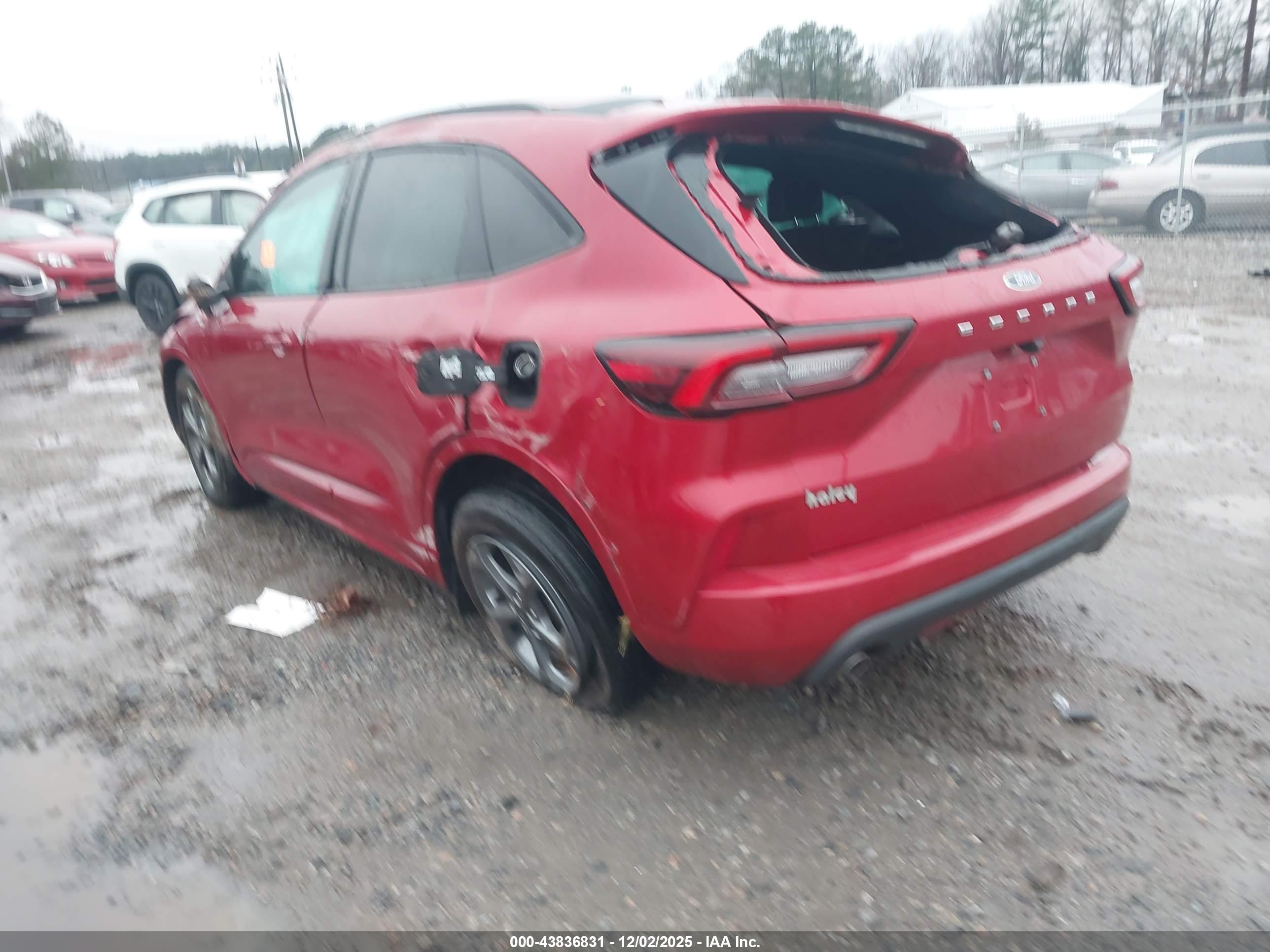 FORD ESCAPE image 3
