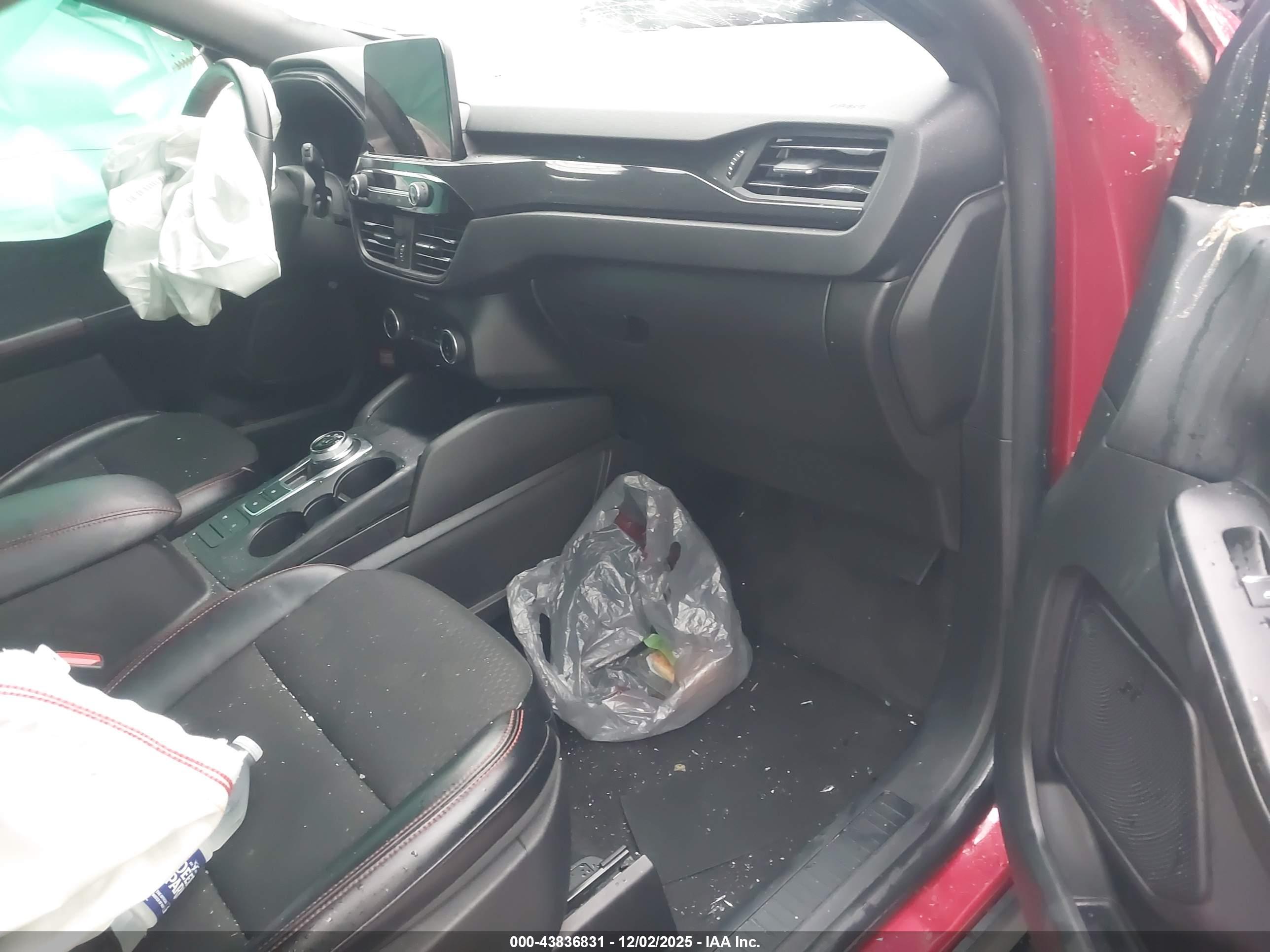 FORD ESCAPE image 5