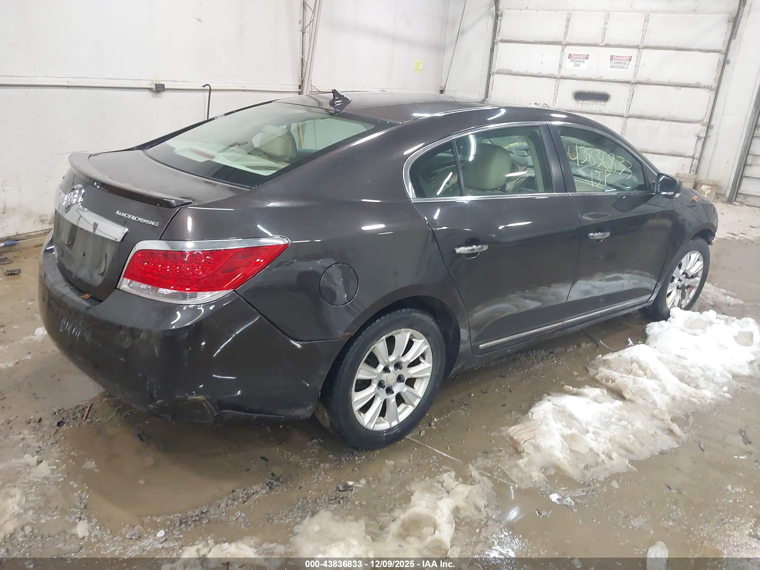 BUICK LACROSSE image 4