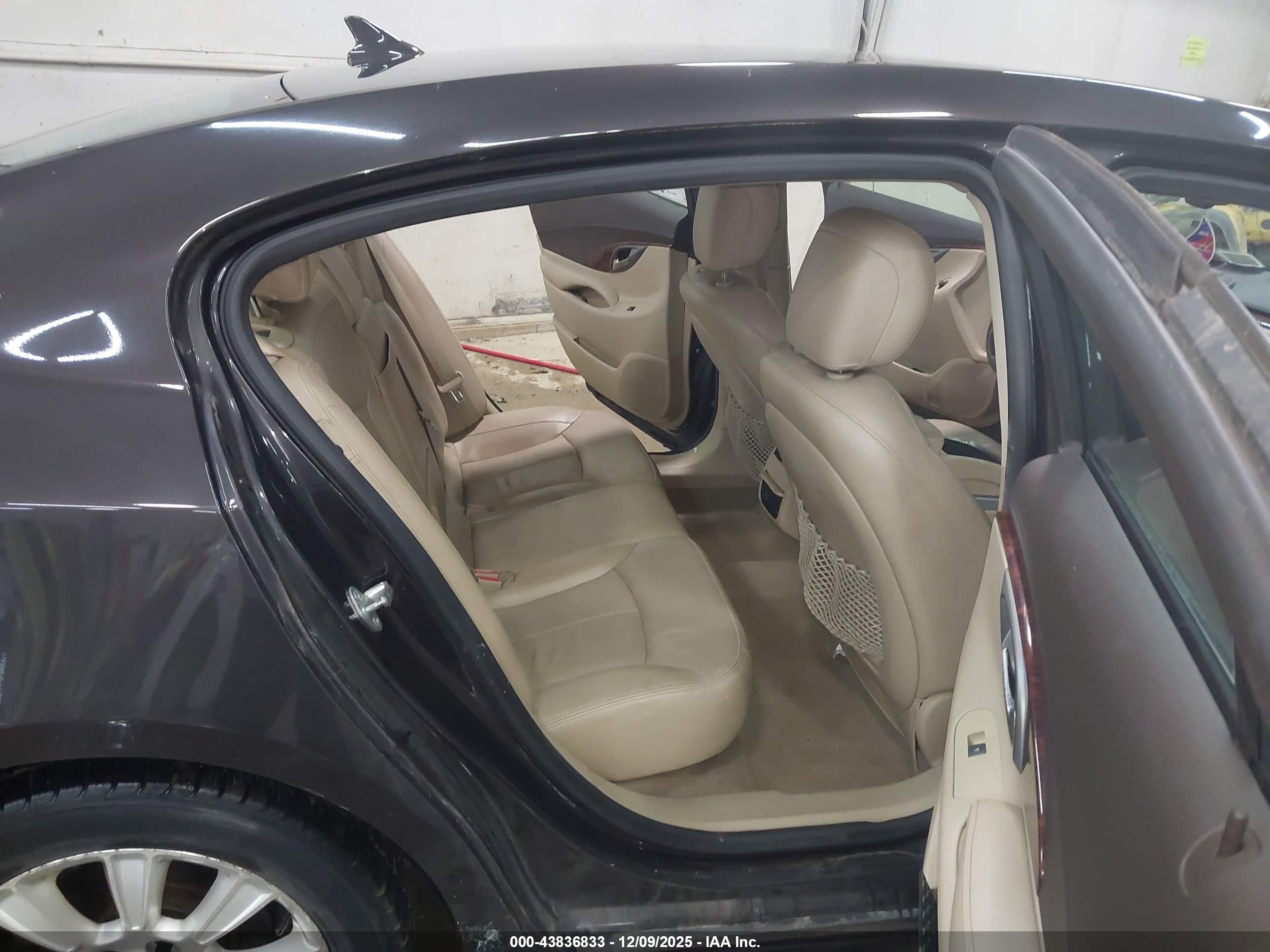 BUICK LACROSSE image 8