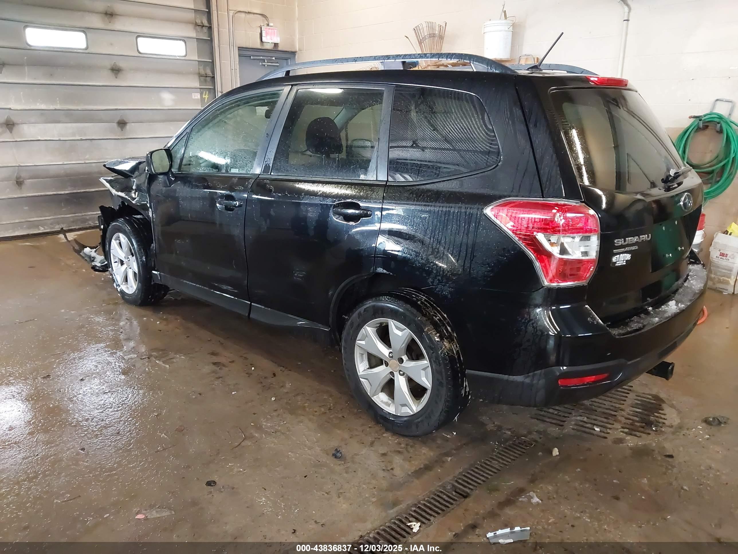 SUBARU FORESTER image 3
