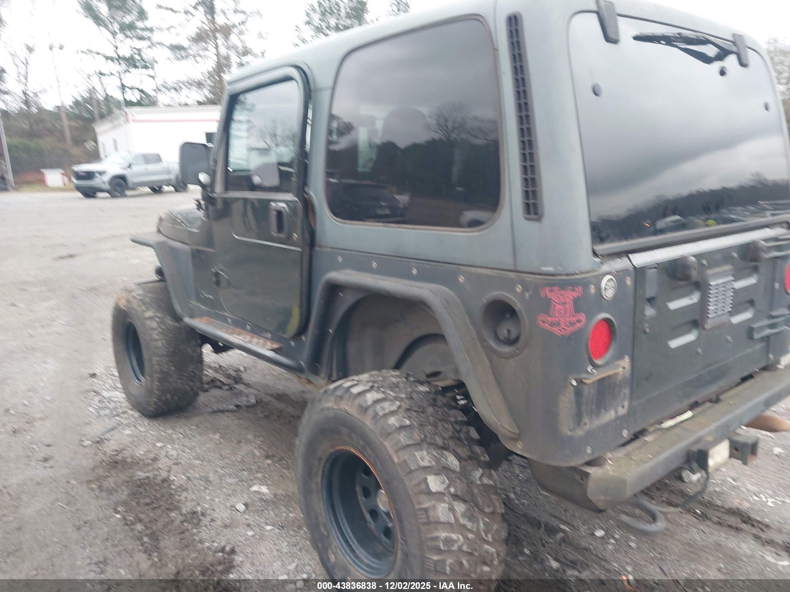 JEEP WRANGLER image 3