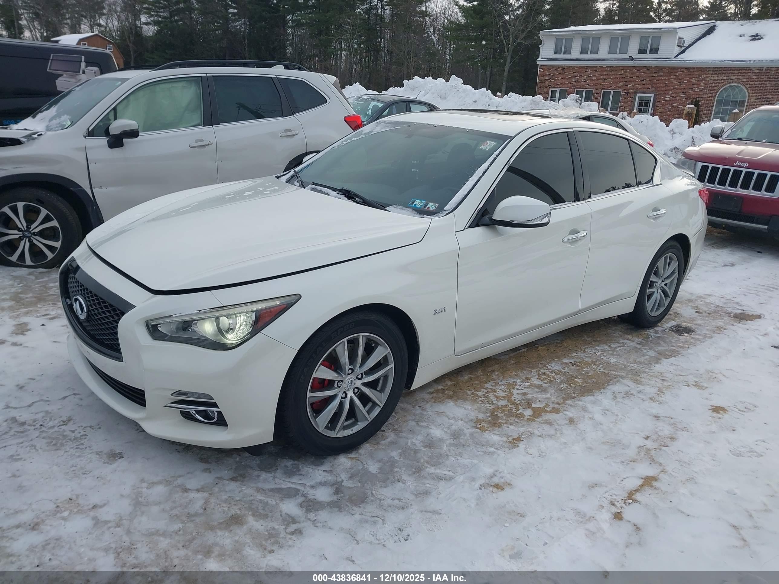 INFINITI Q50 image 2