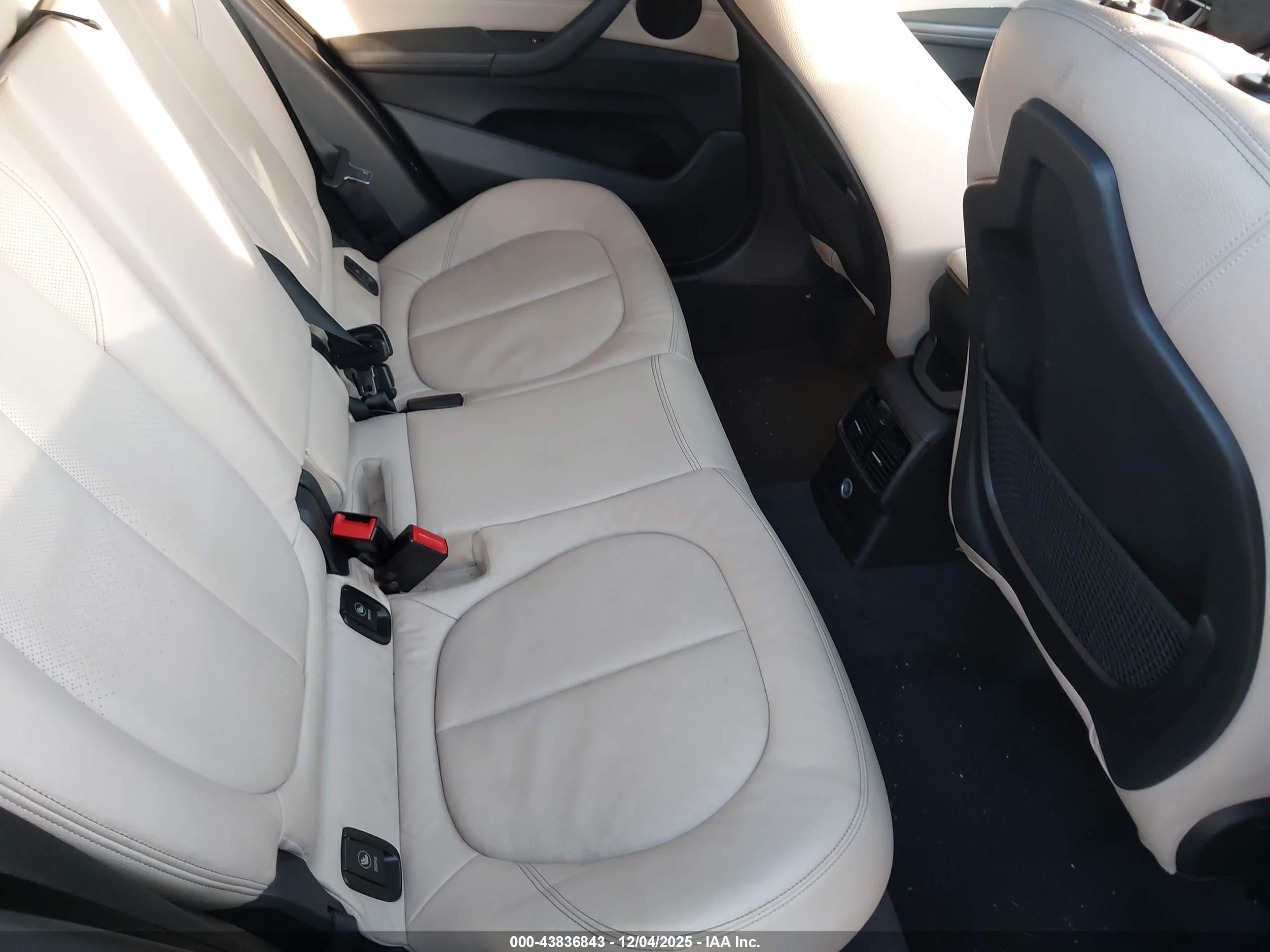 BMW X1 image 8