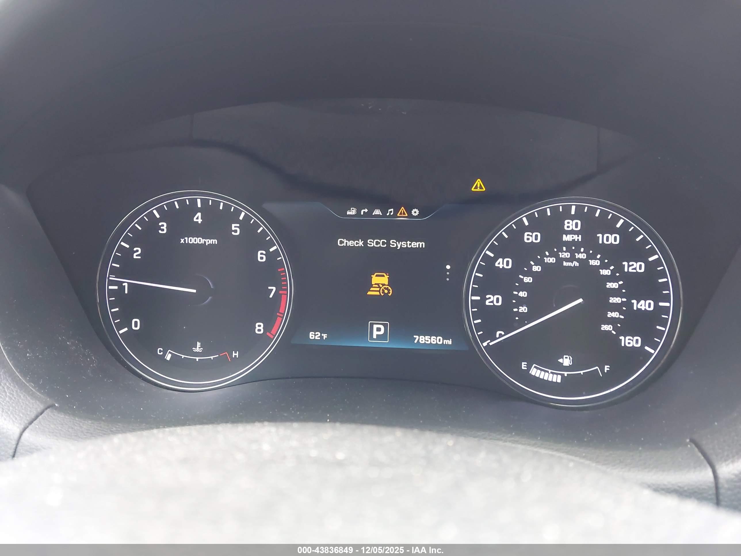 HYUNDAI GENESIS image 7