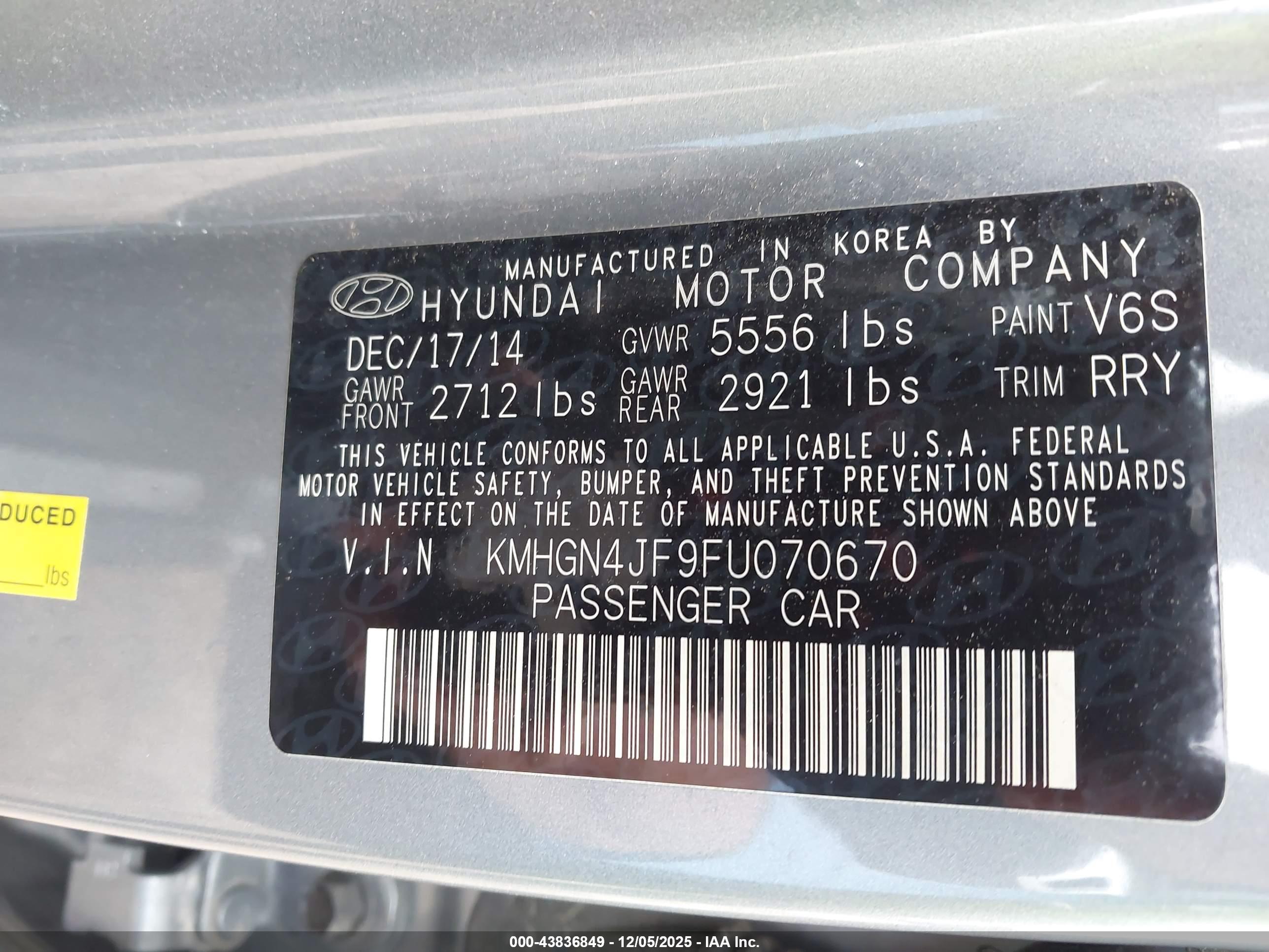 HYUNDAI GENESIS image 9