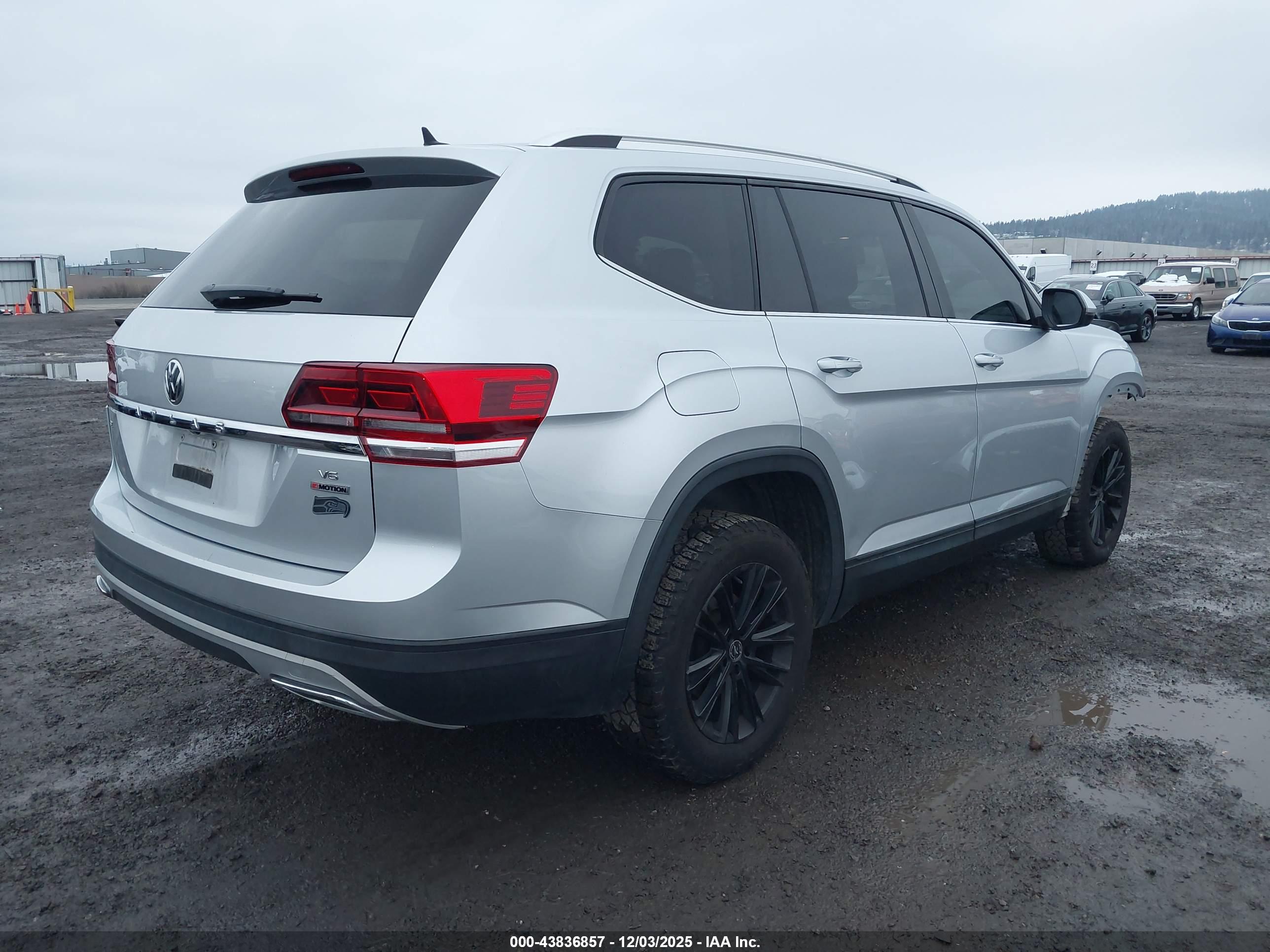 VOLKSWAGEN ATLAS image 4