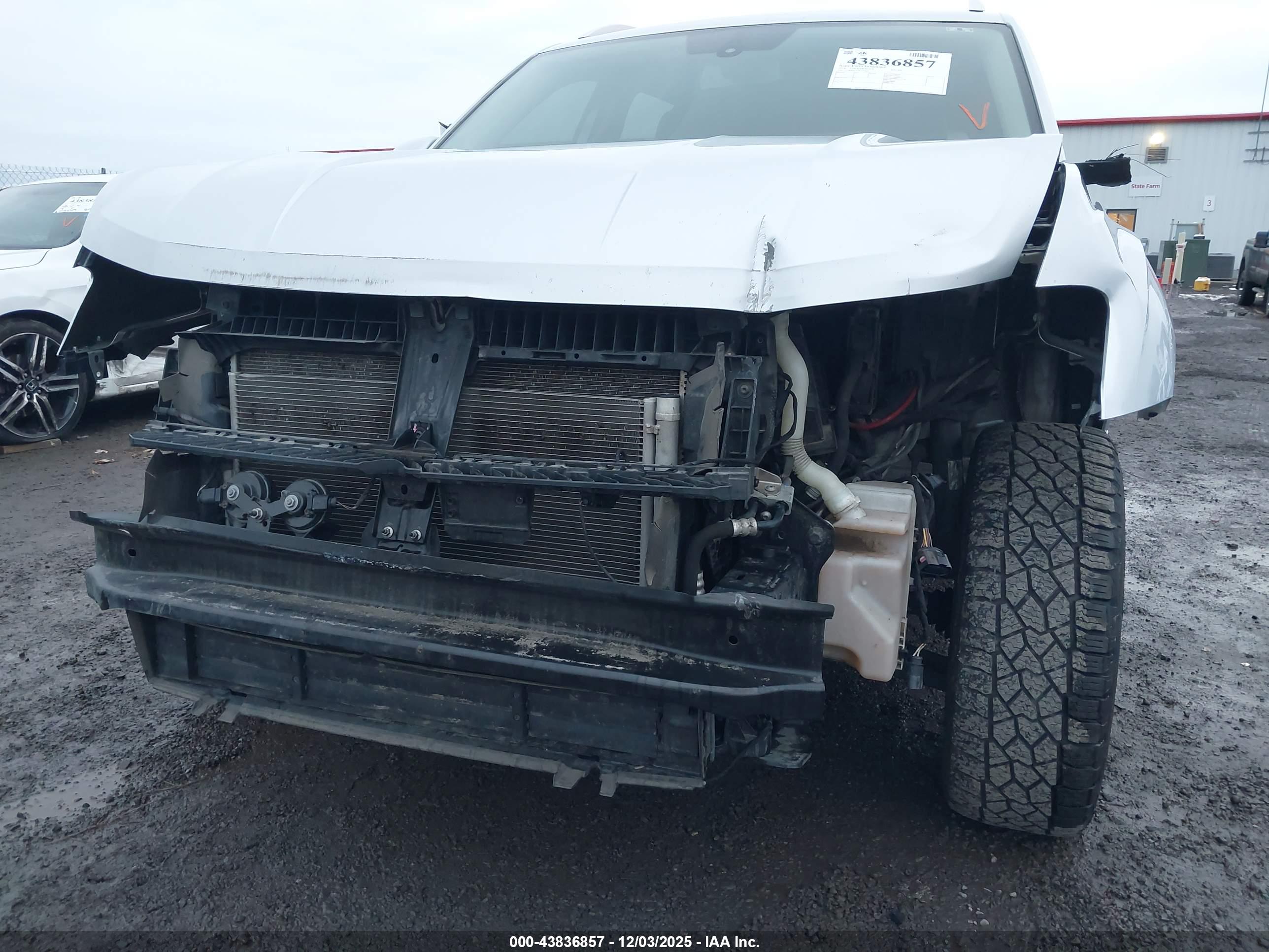 VOLKSWAGEN ATLAS image 6