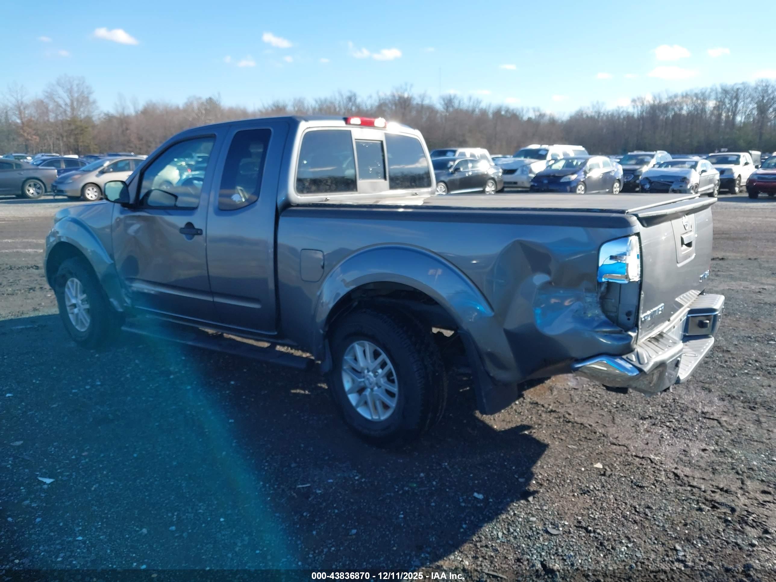 NISSAN FRONTIER image 3