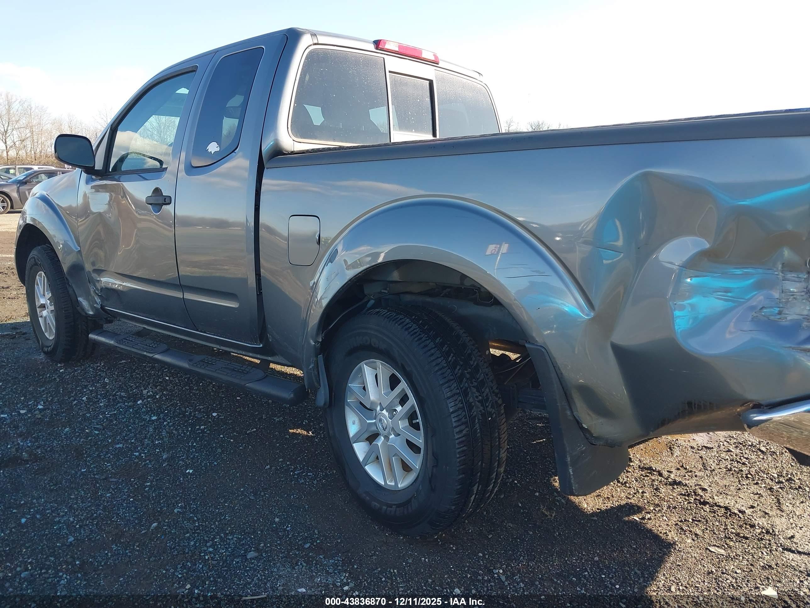 NISSAN FRONTIER image 6