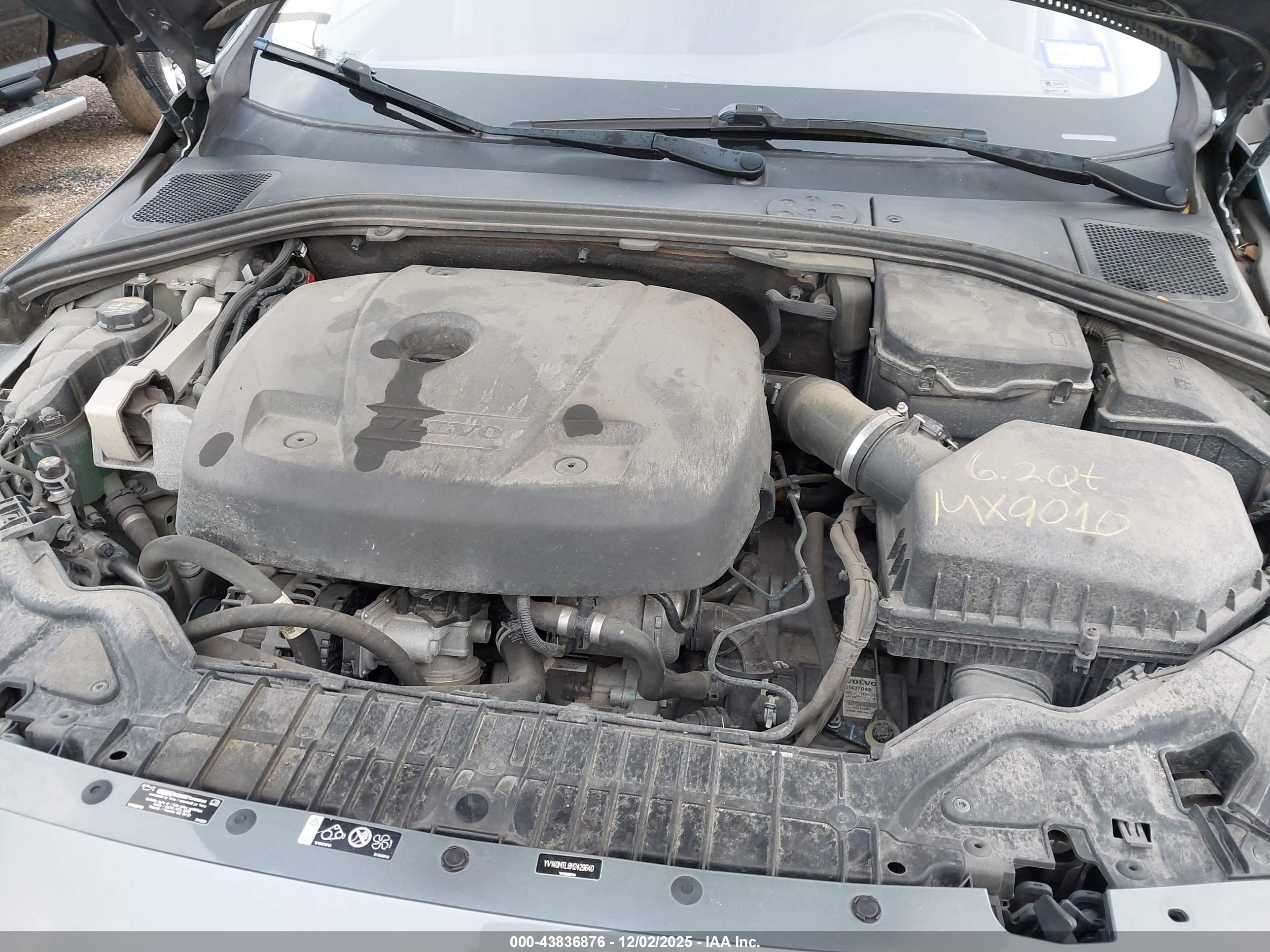 VOLVO S60 image 10
