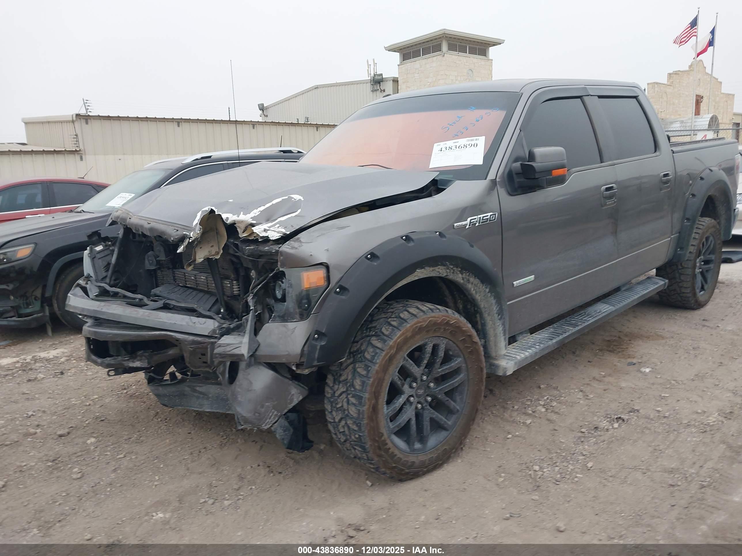 FORD F-150 image 2