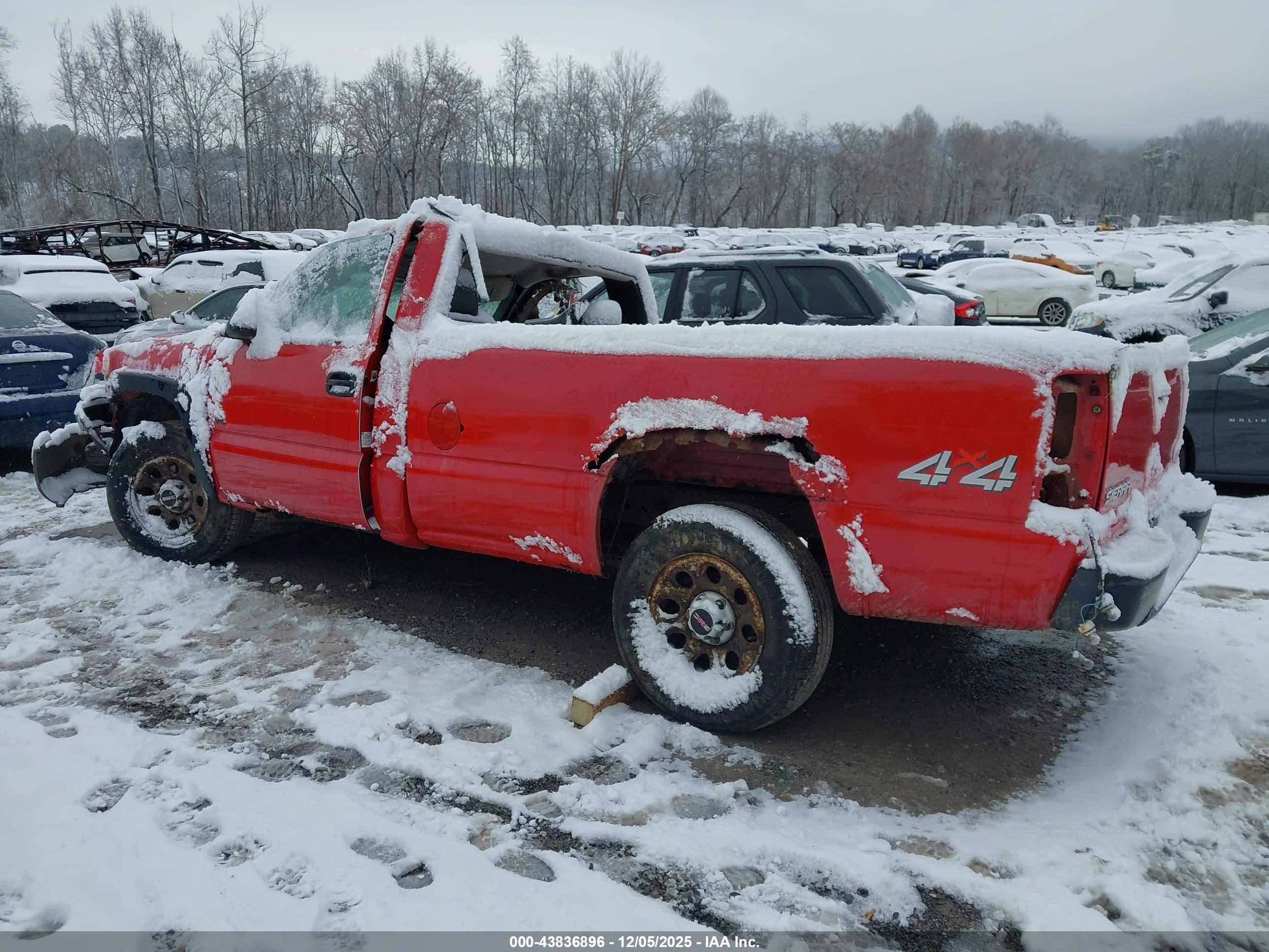 GMC SIERRA image 3