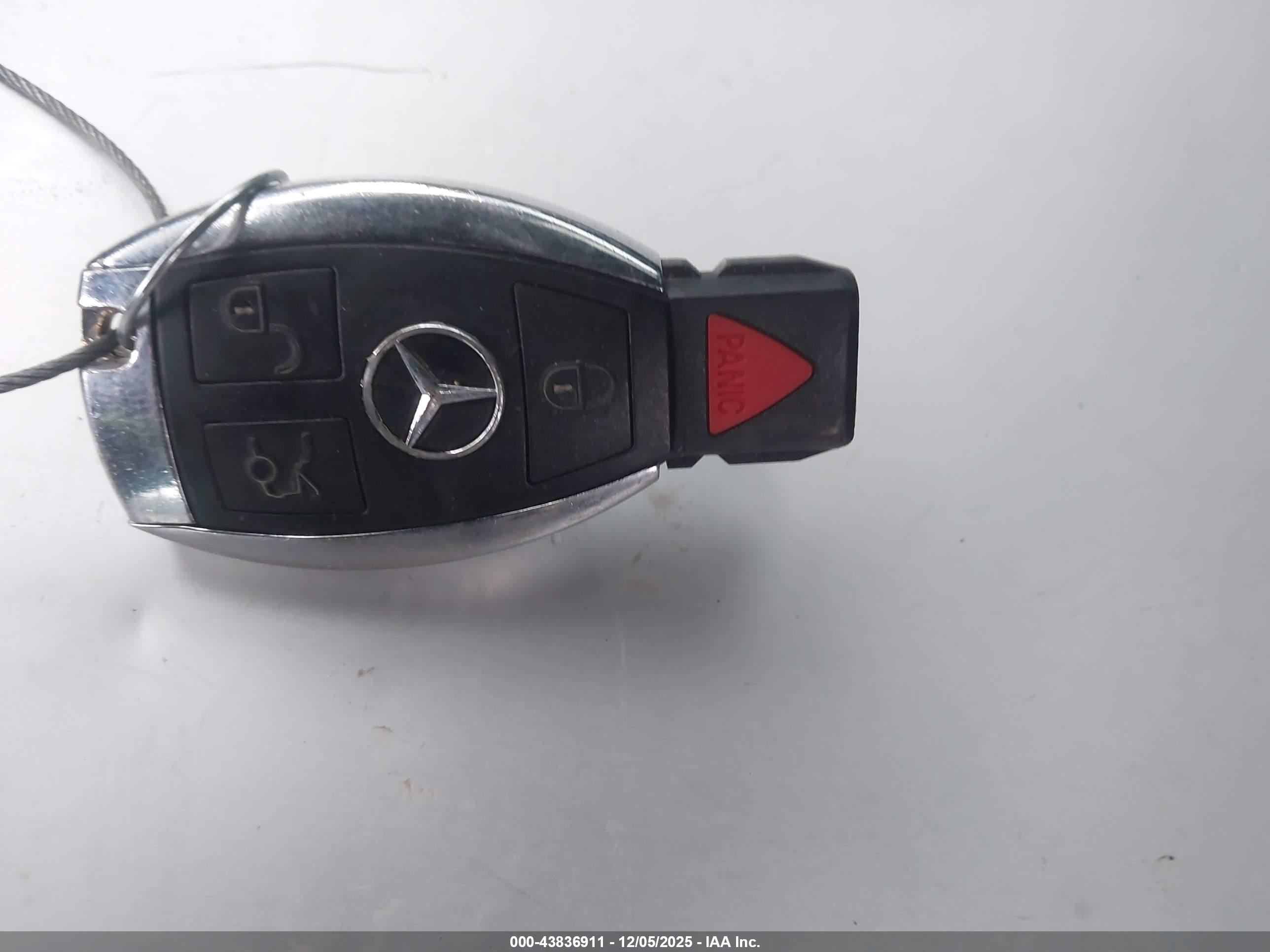 MERCEDES-BENZ C image 11