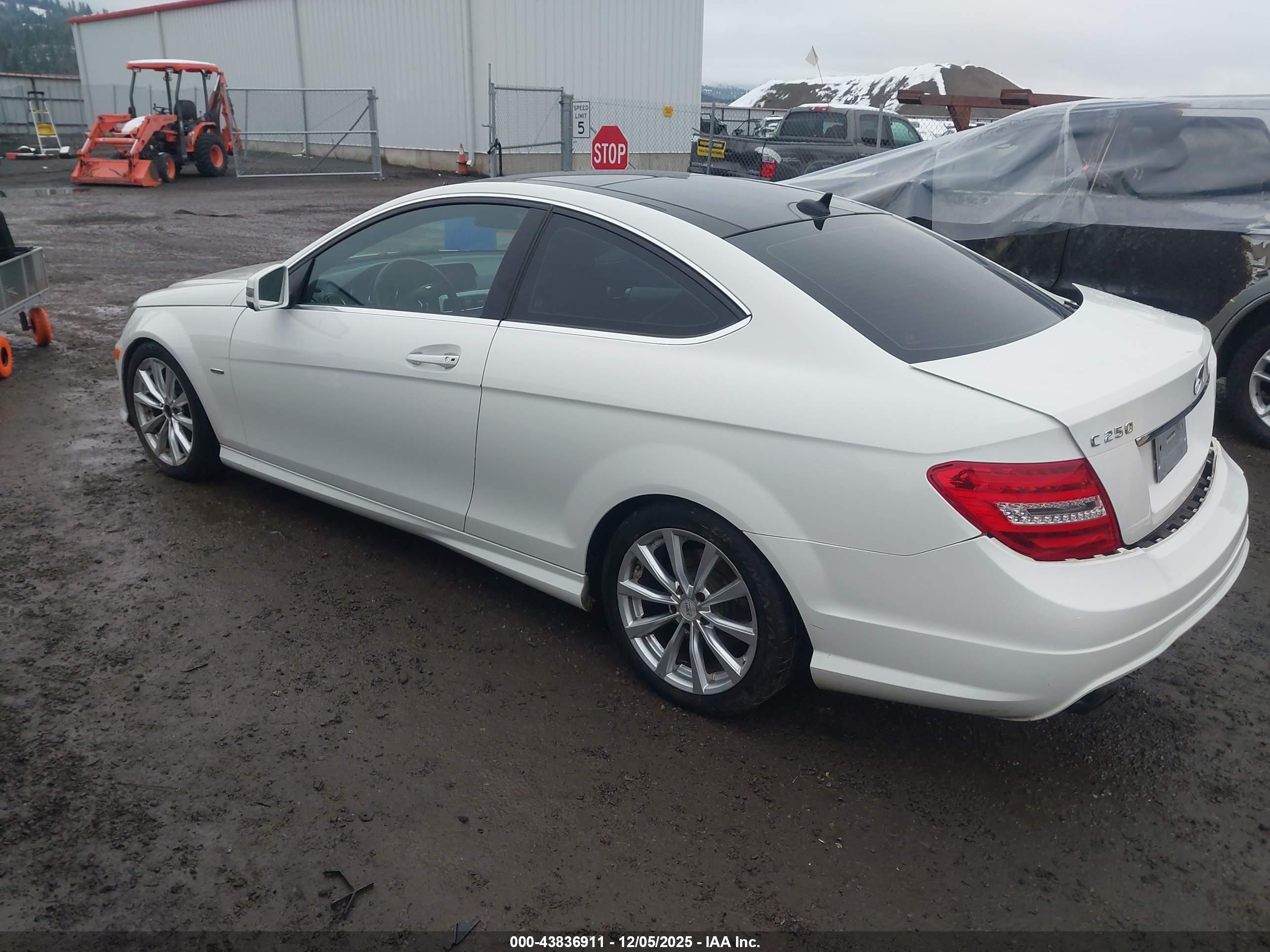 MERCEDES-BENZ C image 3