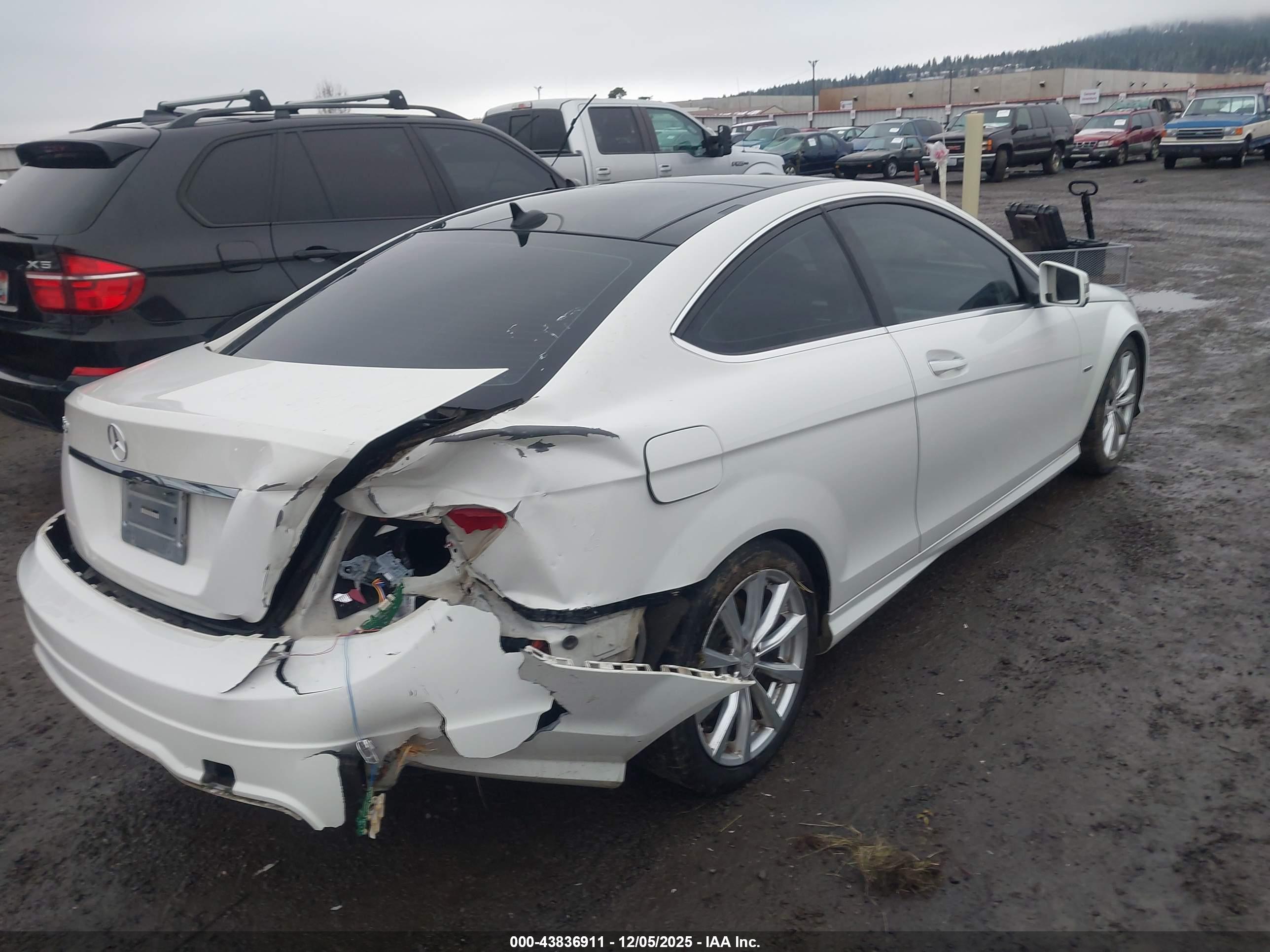 MERCEDES-BENZ C image 4