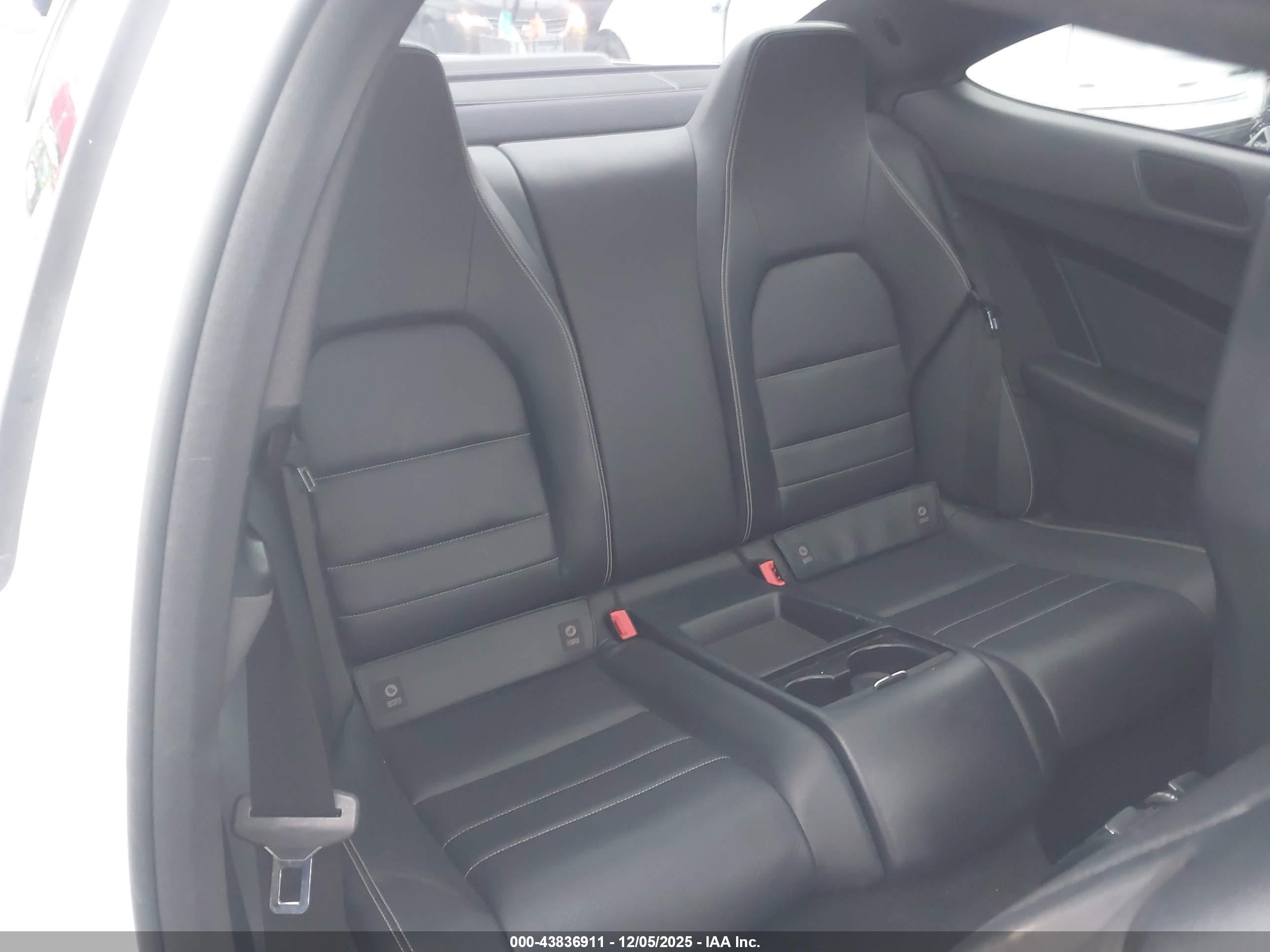 MERCEDES-BENZ C image 8