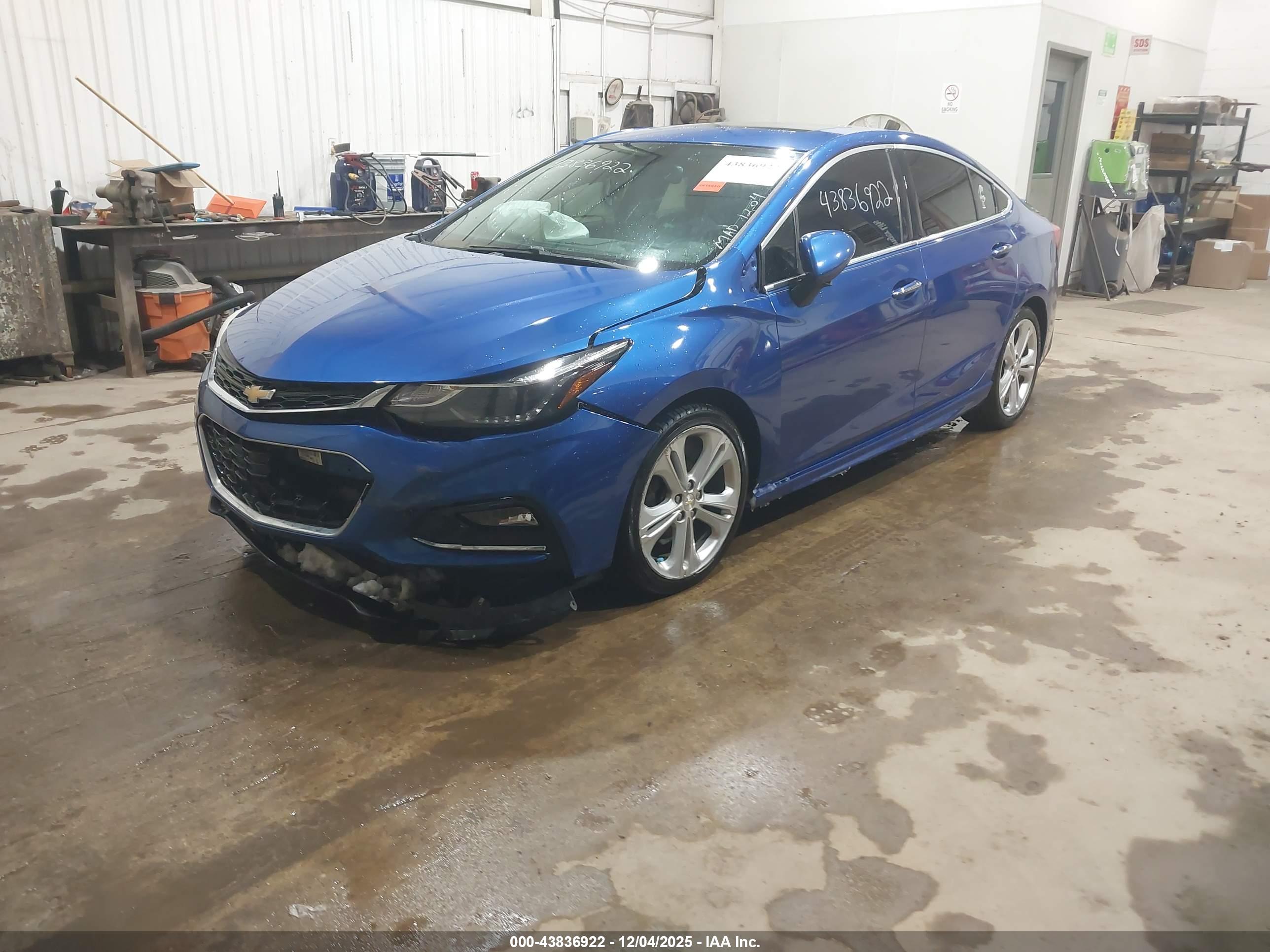 CHEVROLET CRUZE image 2