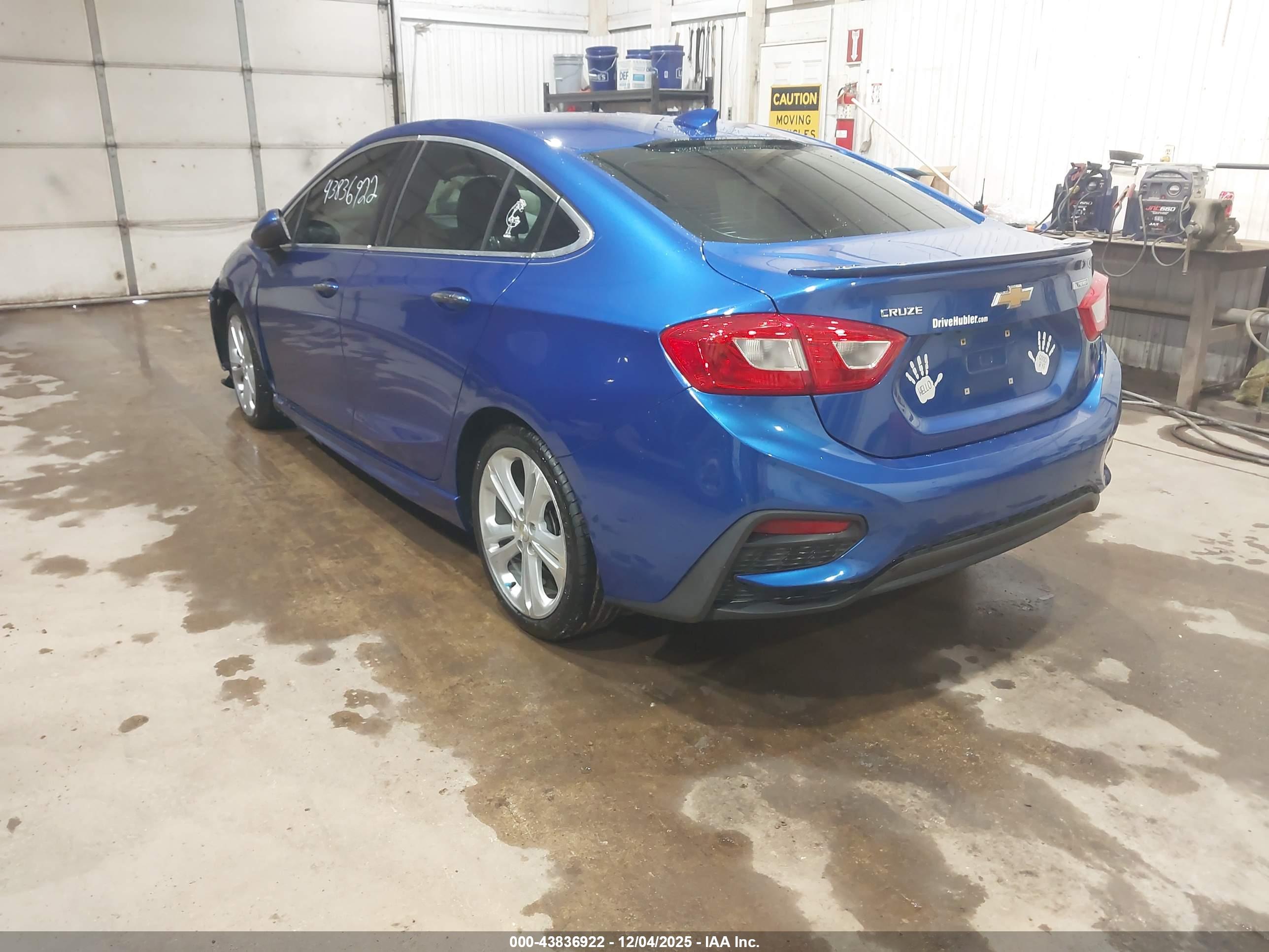 CHEVROLET CRUZE image 3