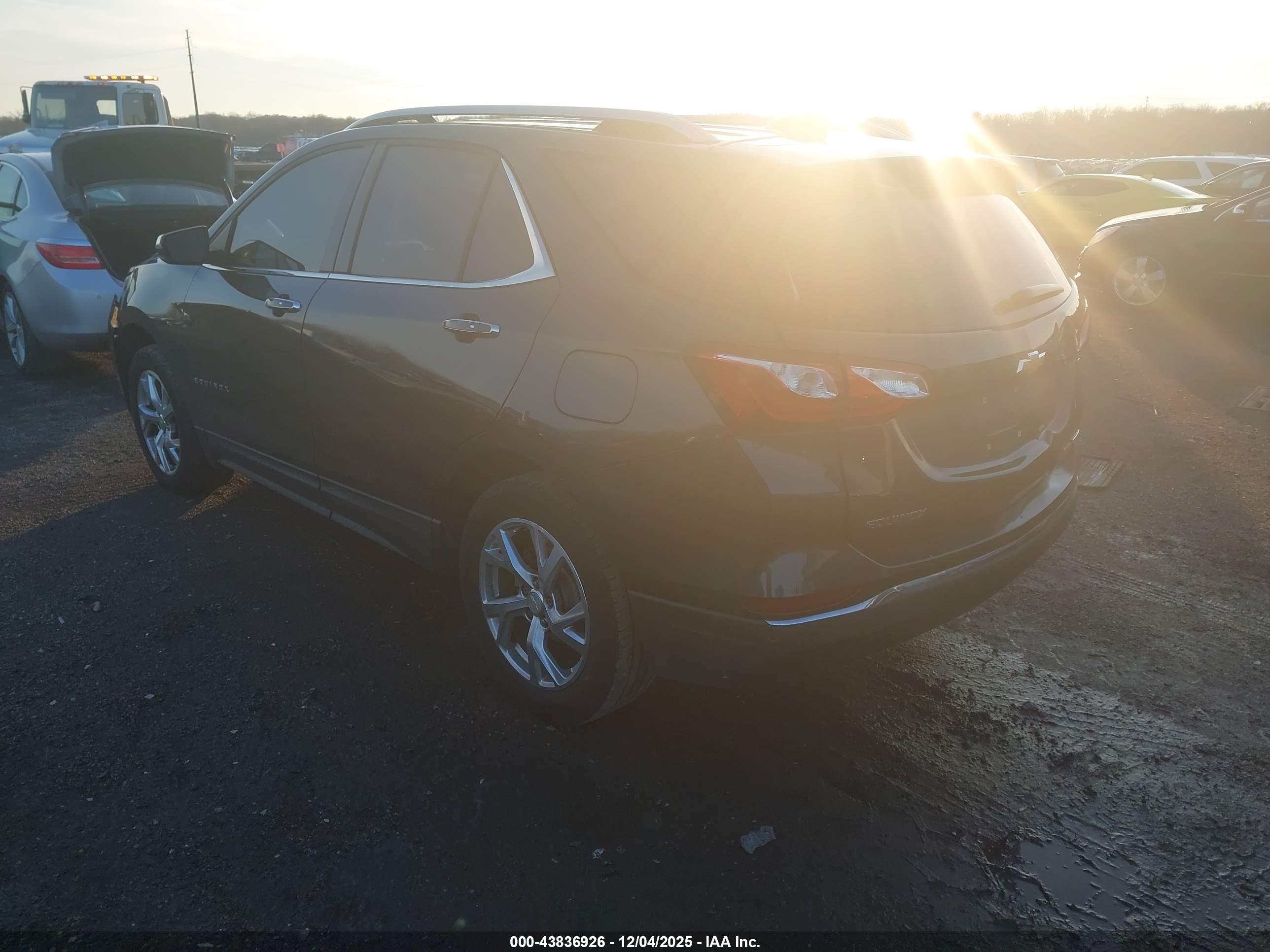 CHEVROLET EQUINOX image 3
