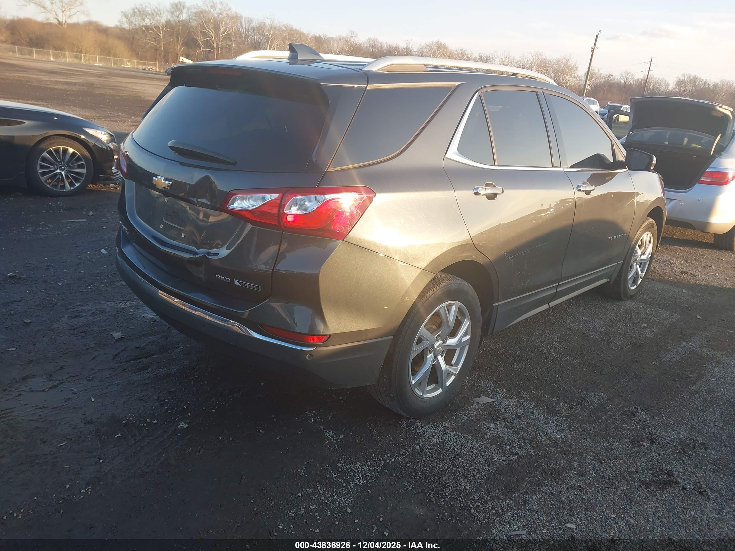 CHEVROLET EQUINOX image 4