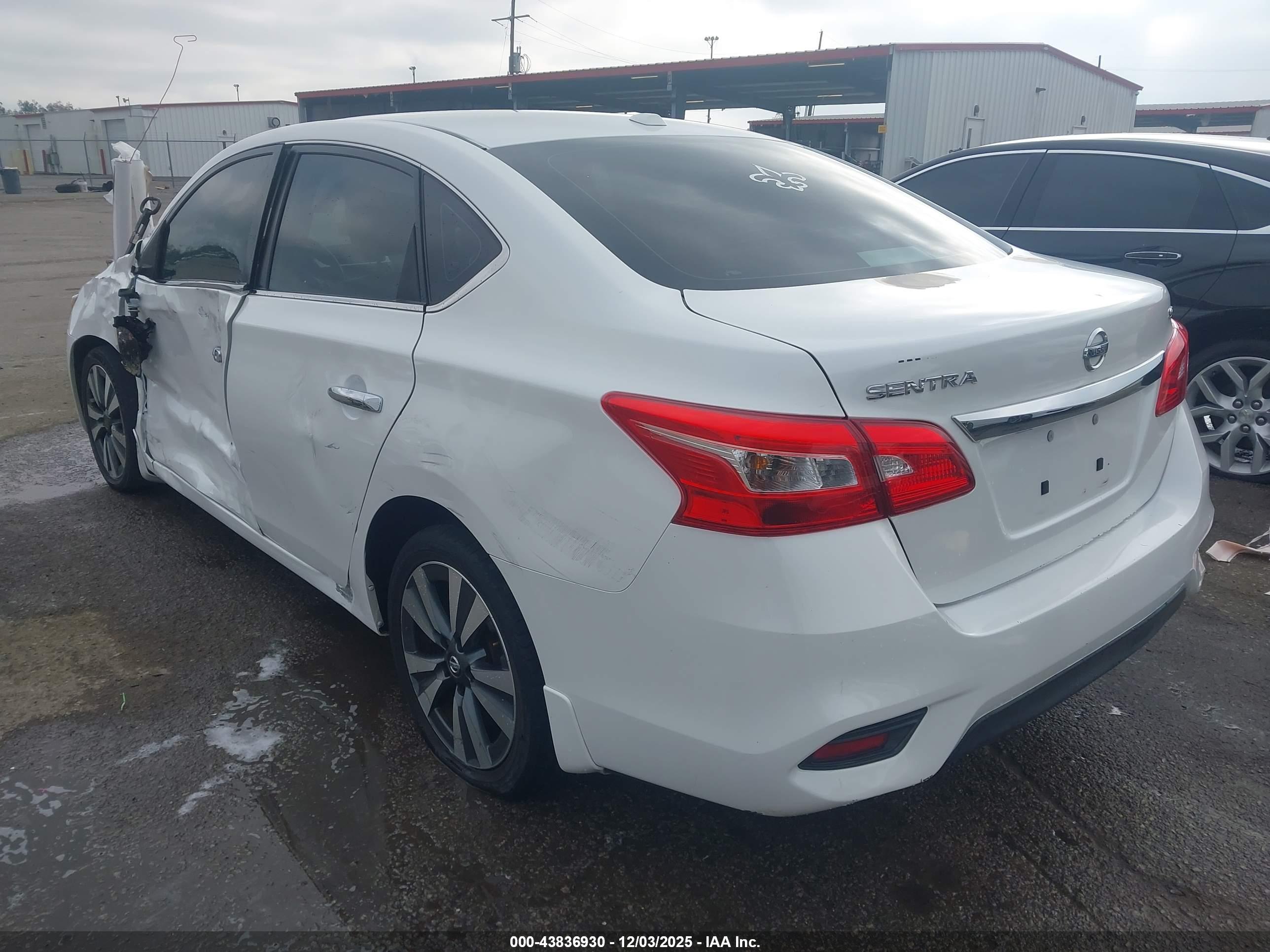 NISSAN SENTRA image 3