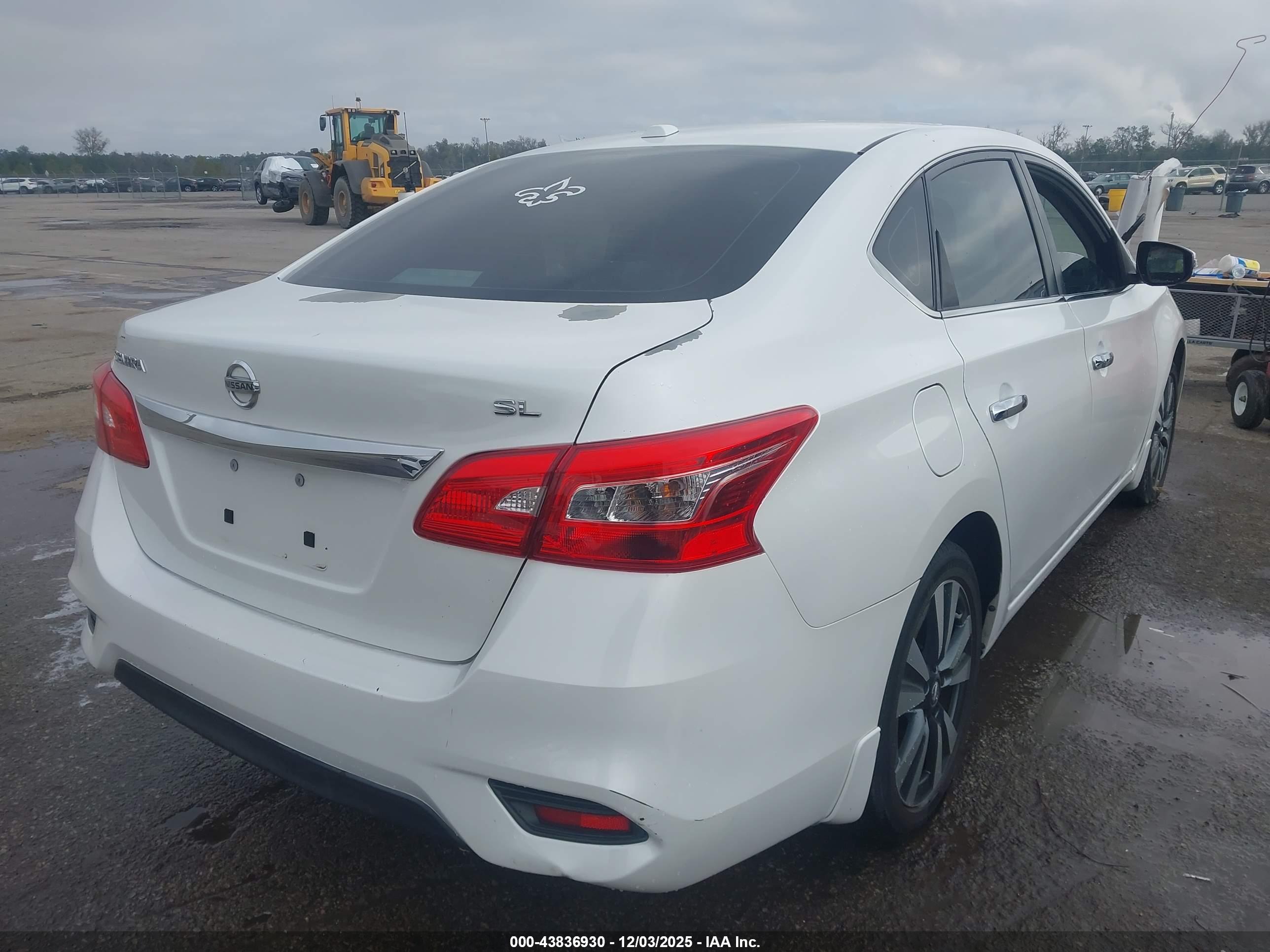 NISSAN SENTRA image 4
