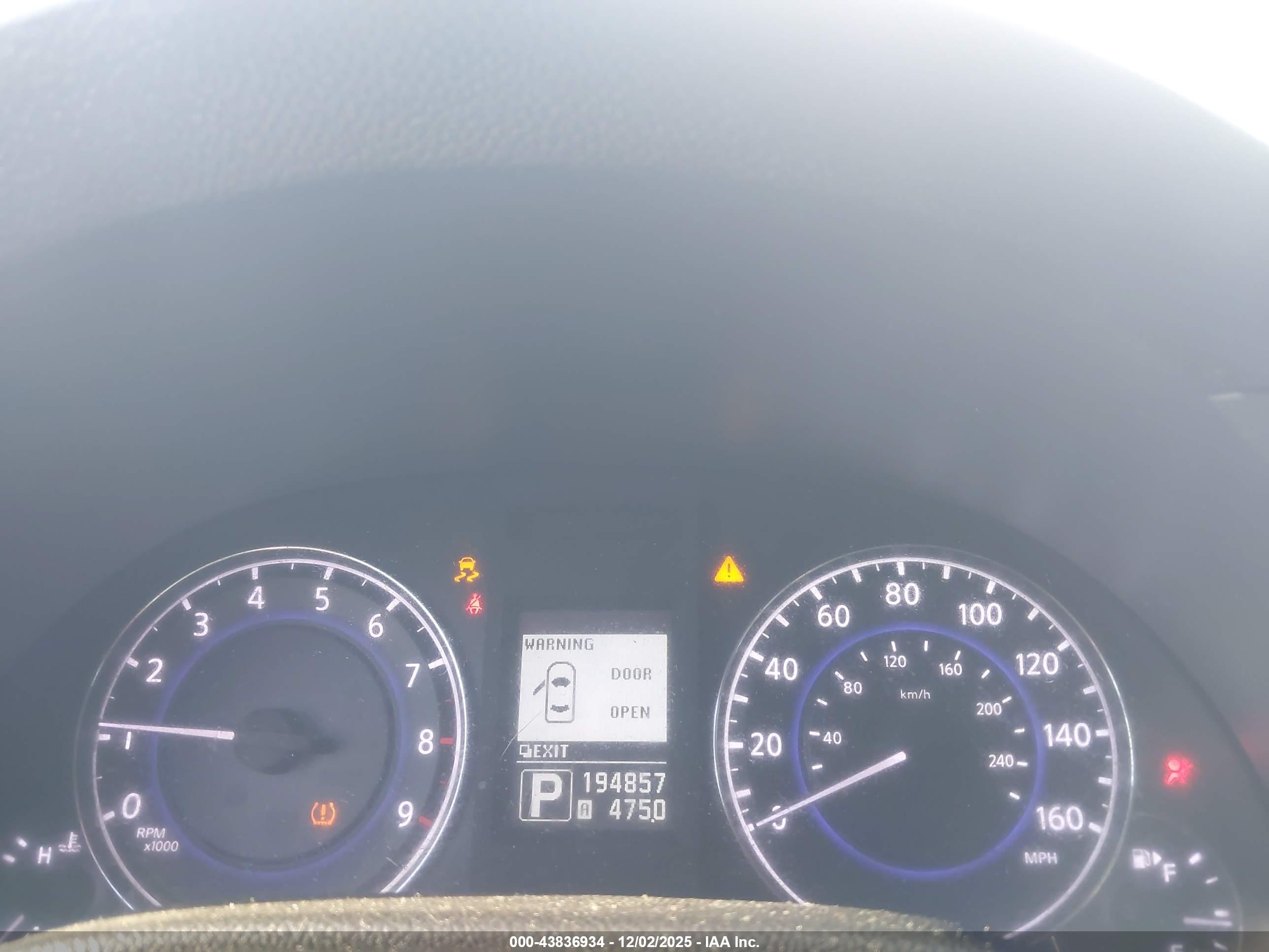 INFINITI G37 image 7