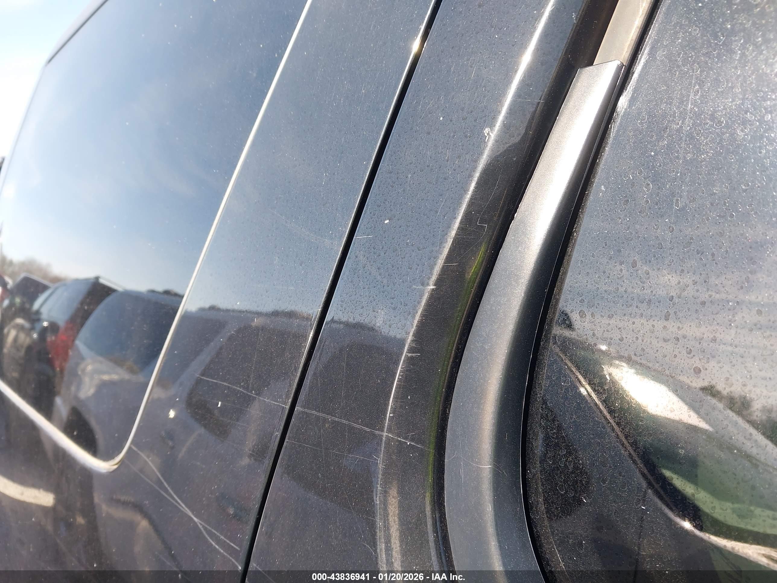 CHEVROLET TAHOE image 8