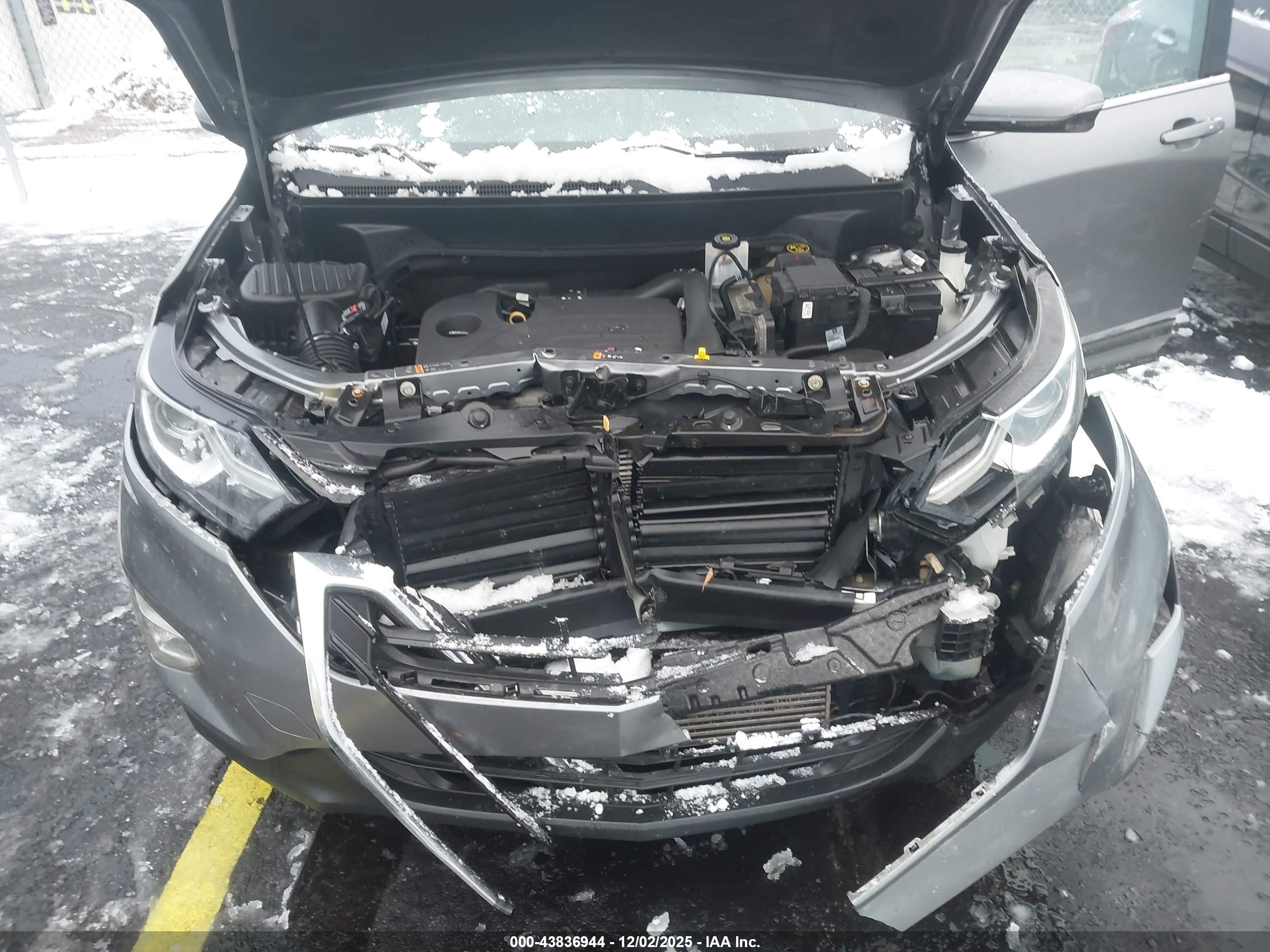 CHEVROLET EQUINOX image 10