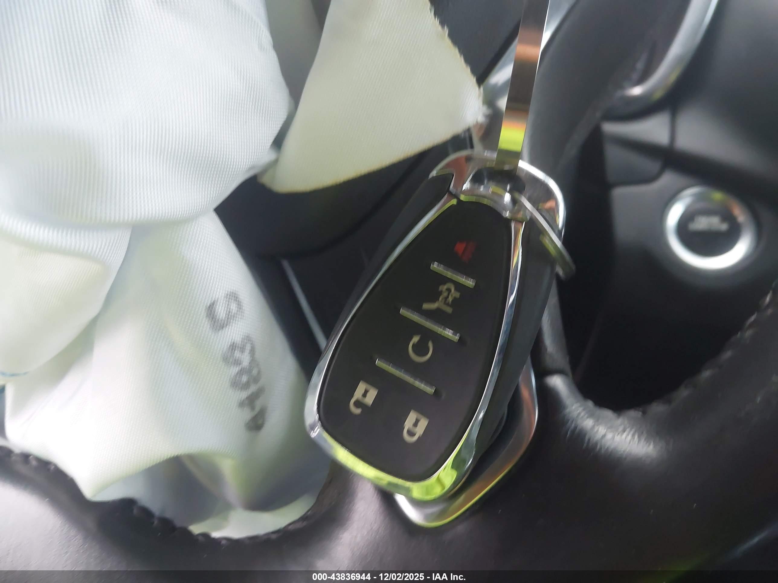 CHEVROLET EQUINOX image 11