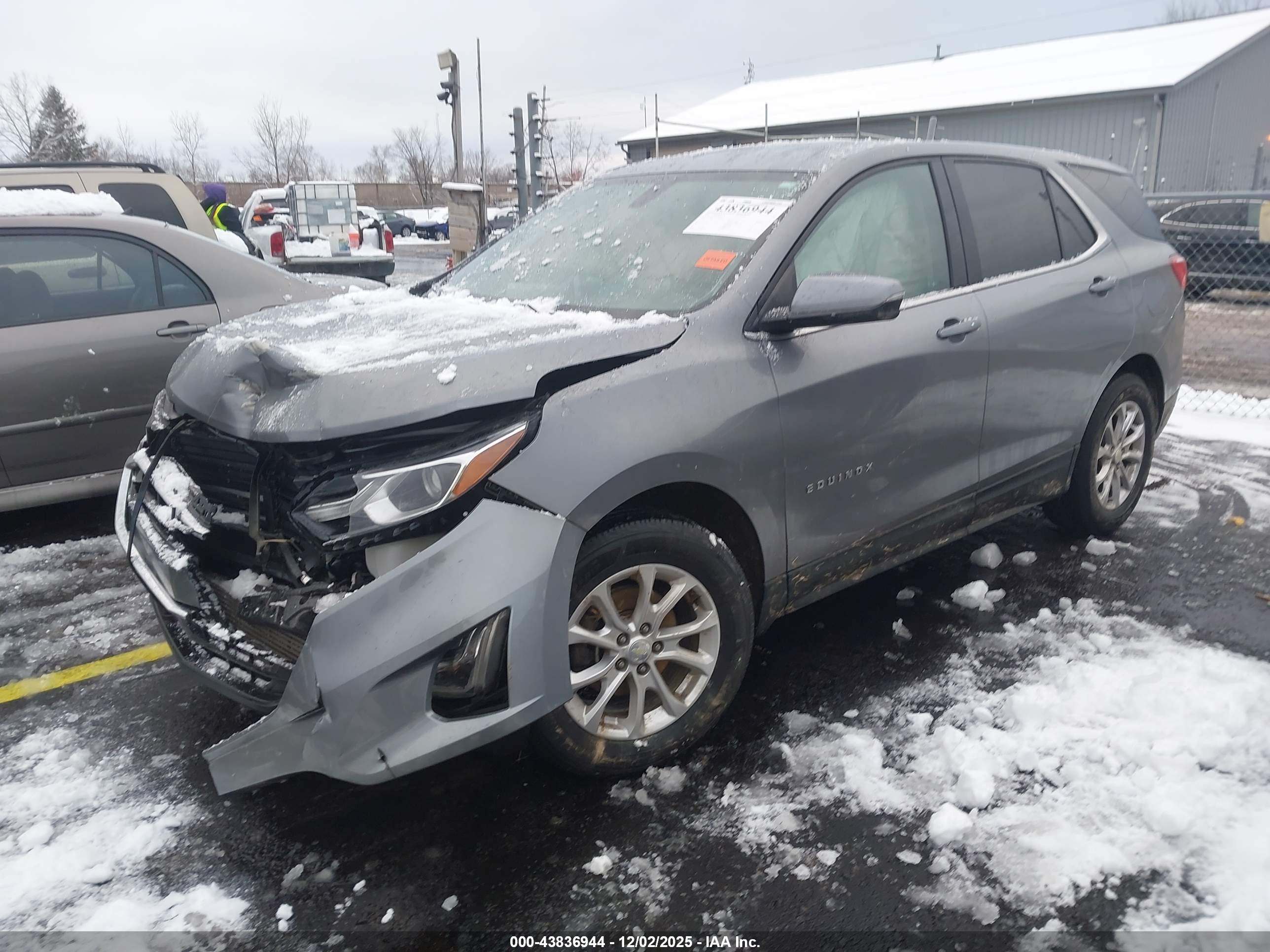 CHEVROLET EQUINOX image 2