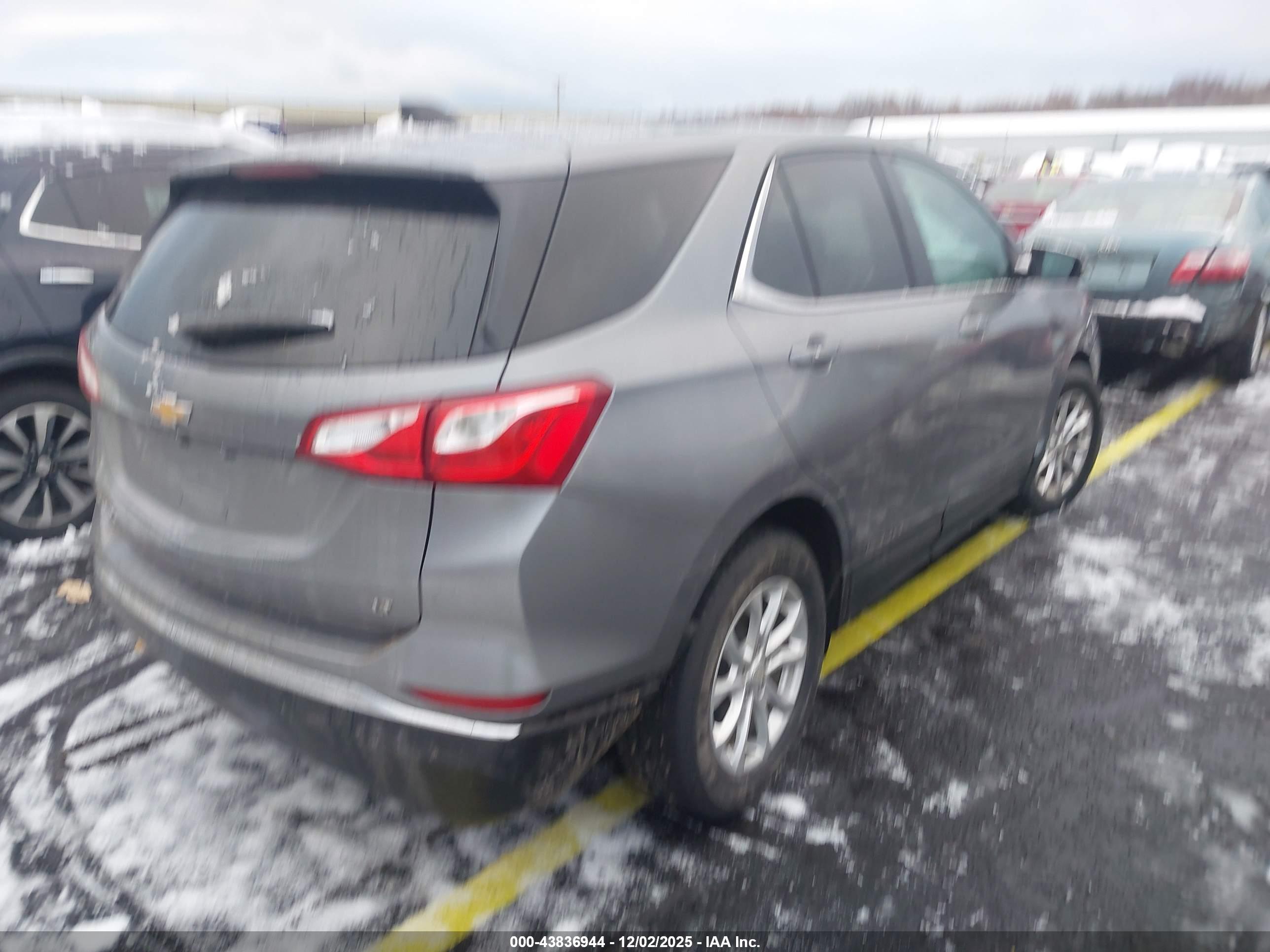 CHEVROLET EQUINOX image 4