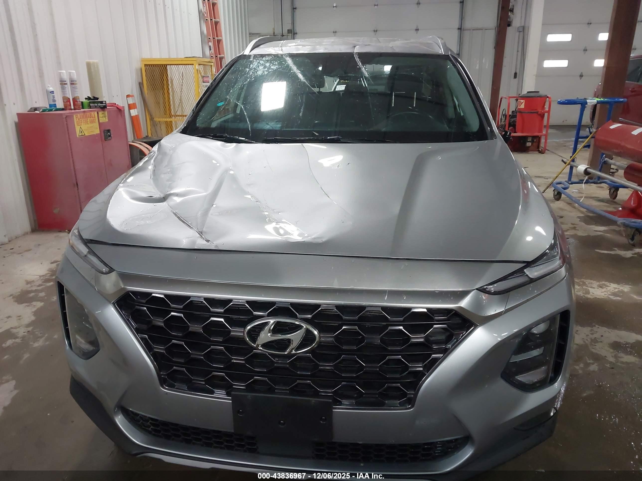 HYUNDAI SANTA image 6
