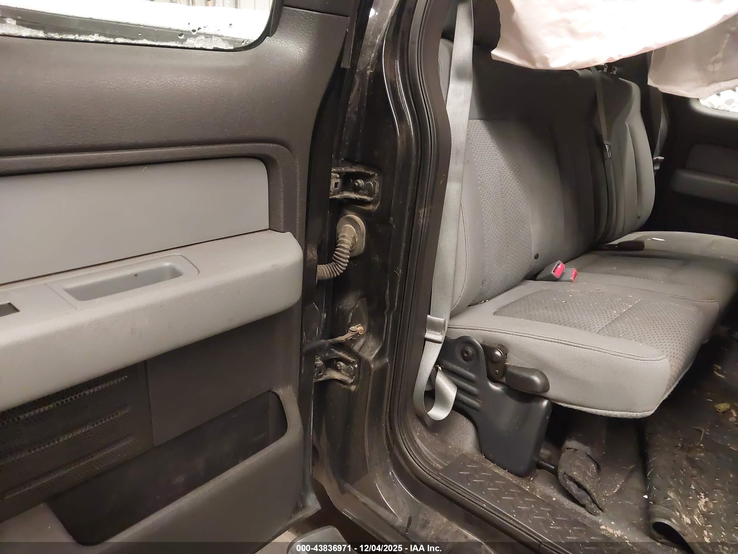 FORD F-150 image 8