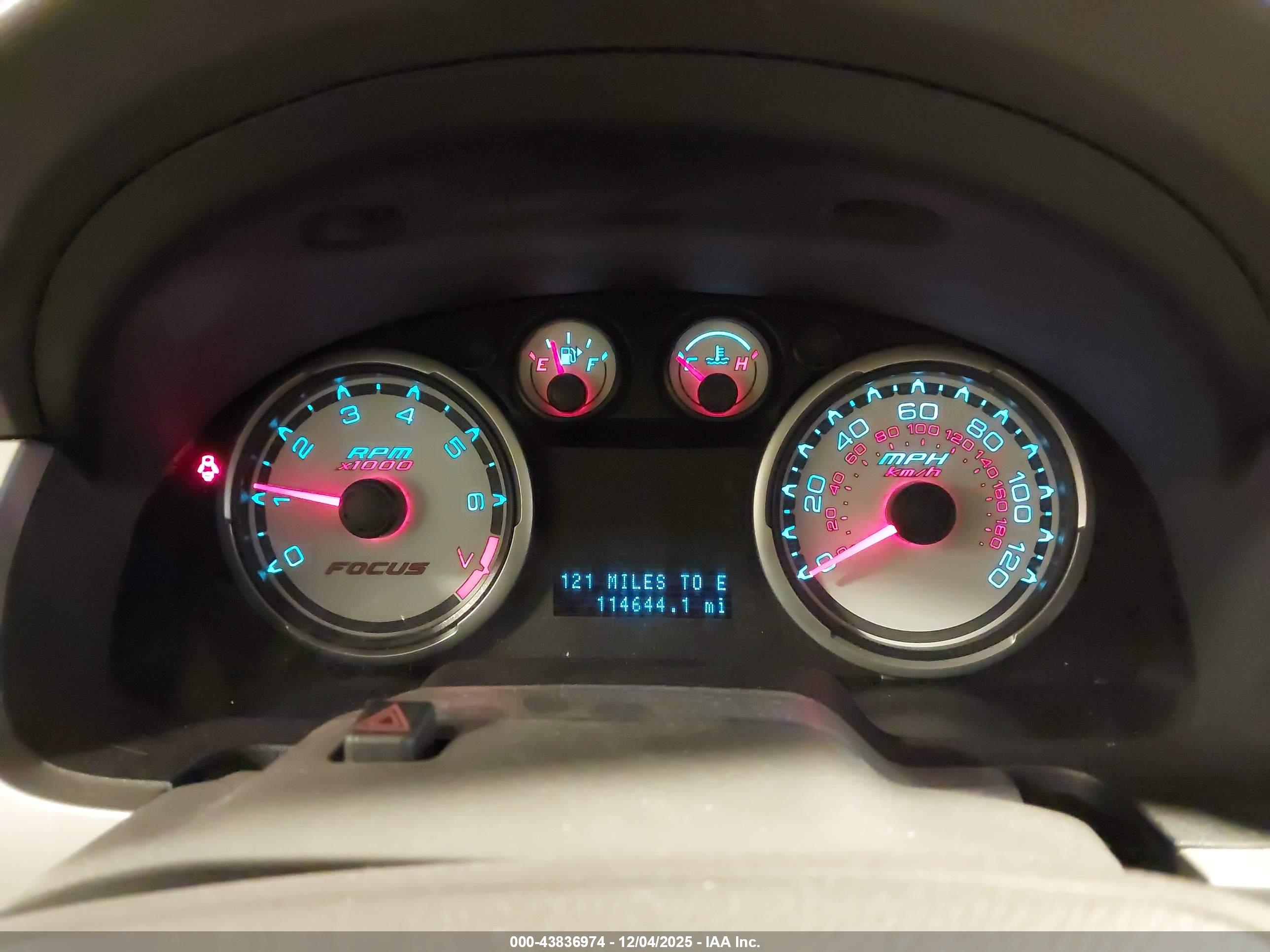 FORD FOCUS image 7