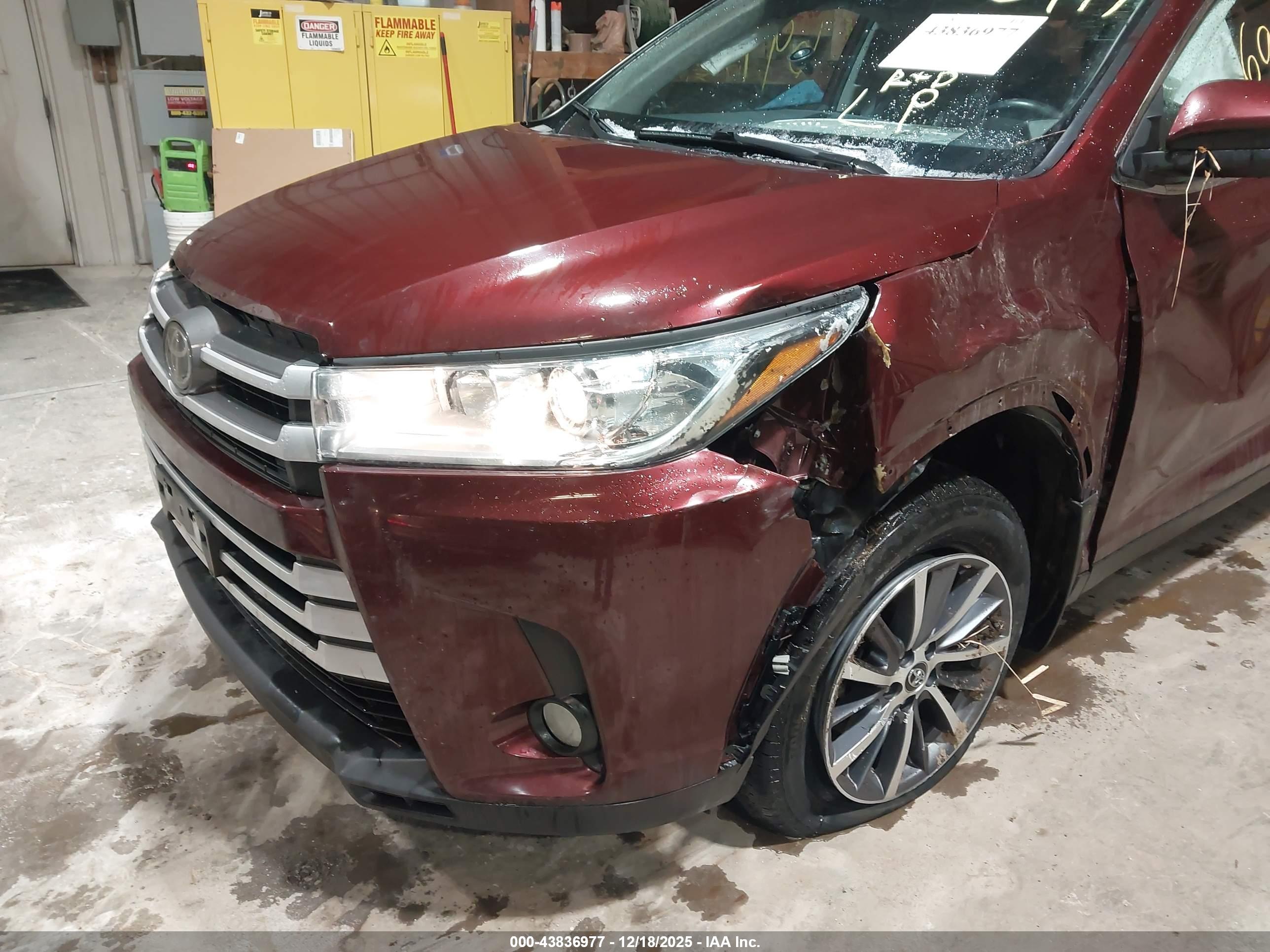 TOYOTA HIGHLANDER image 6